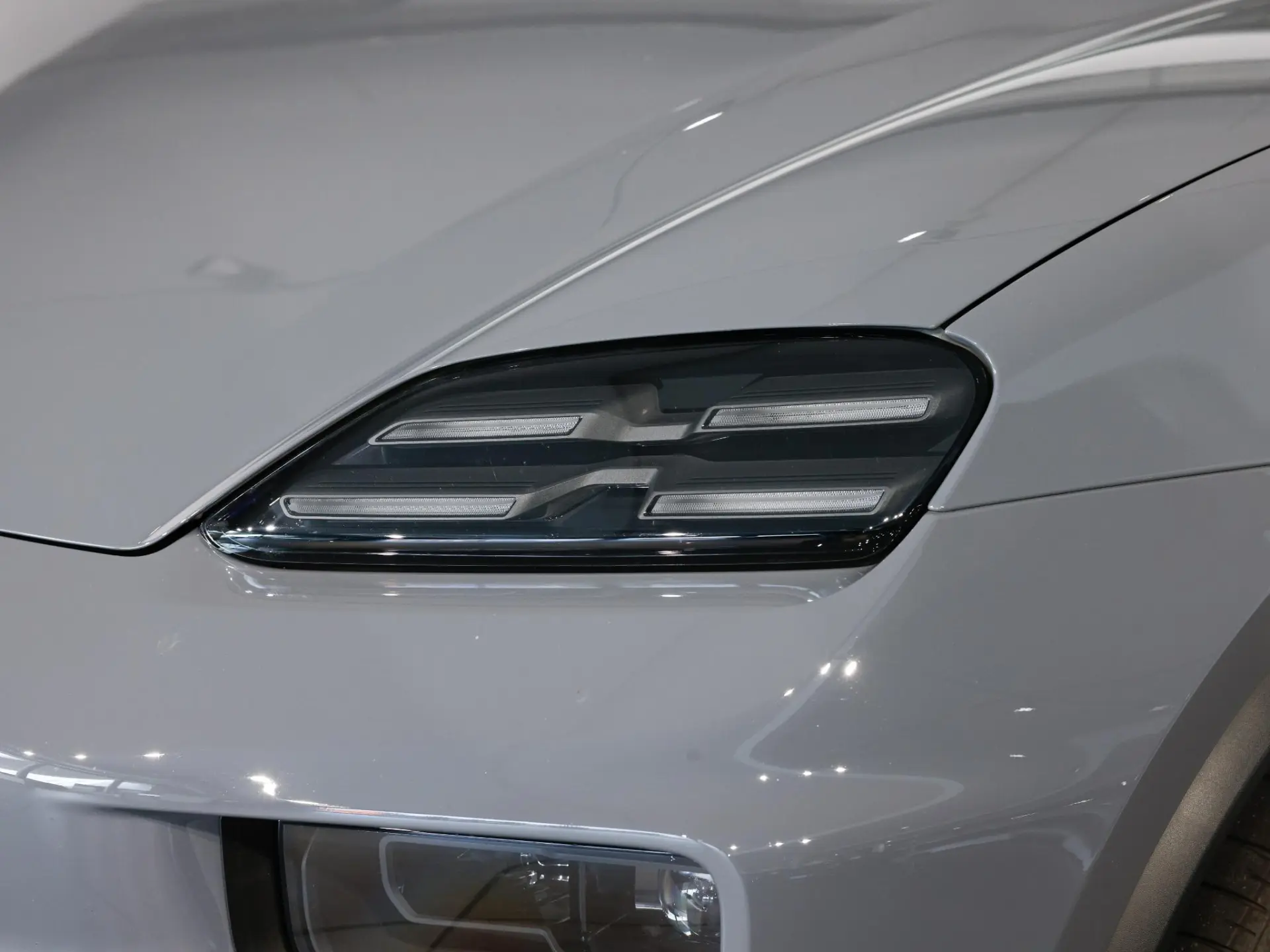 Macan 4