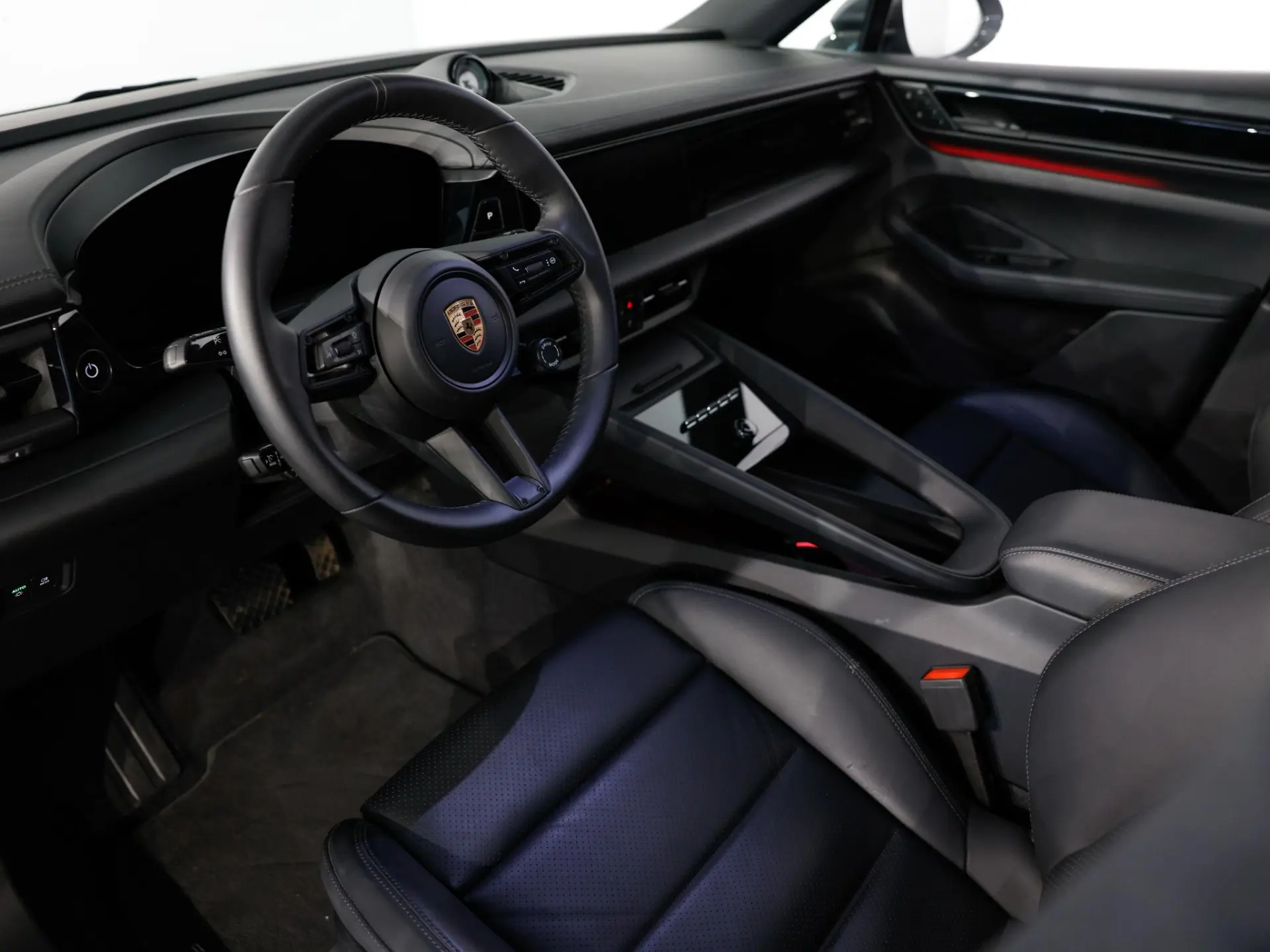 Macan 4