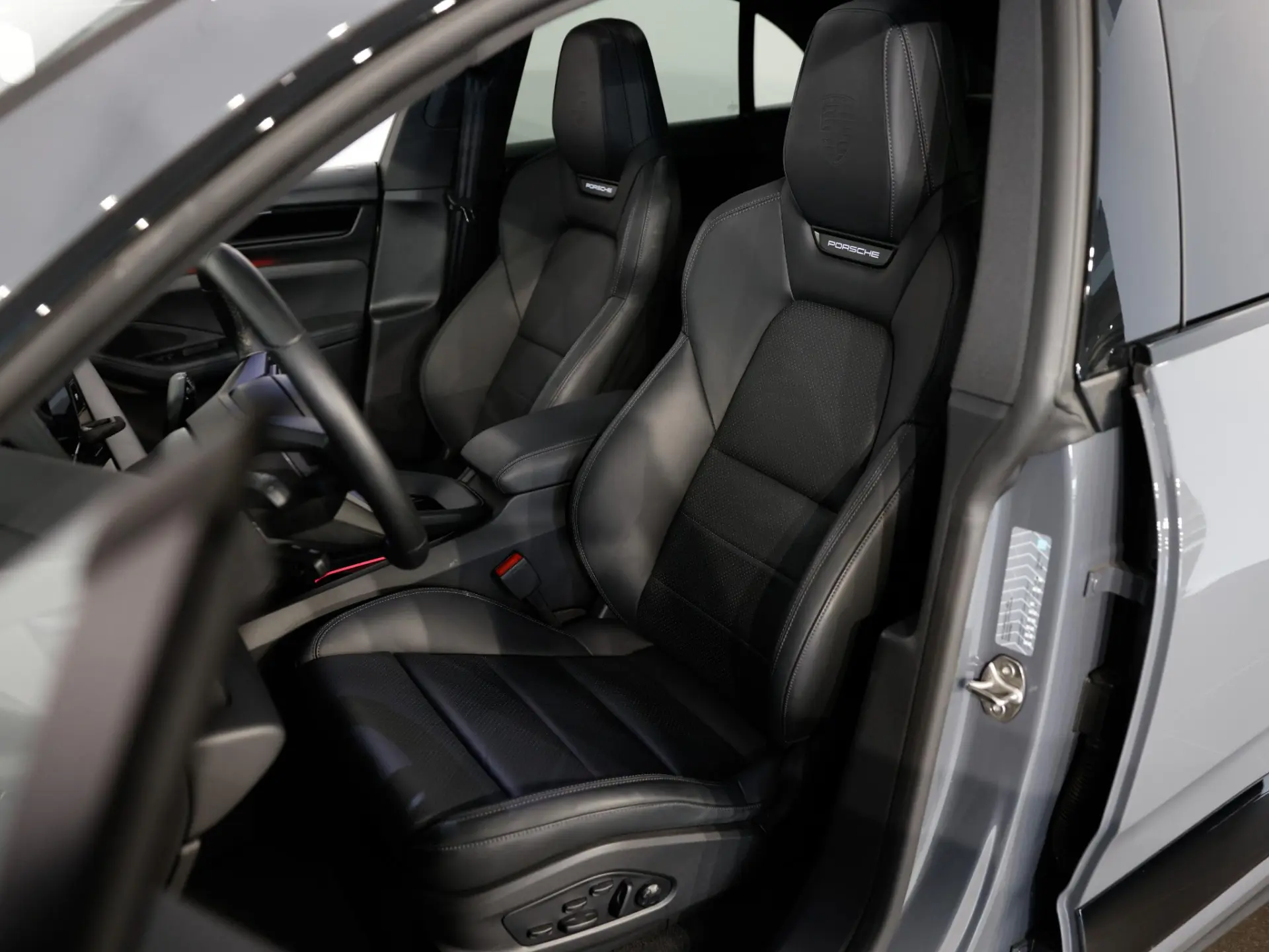 Macan 4