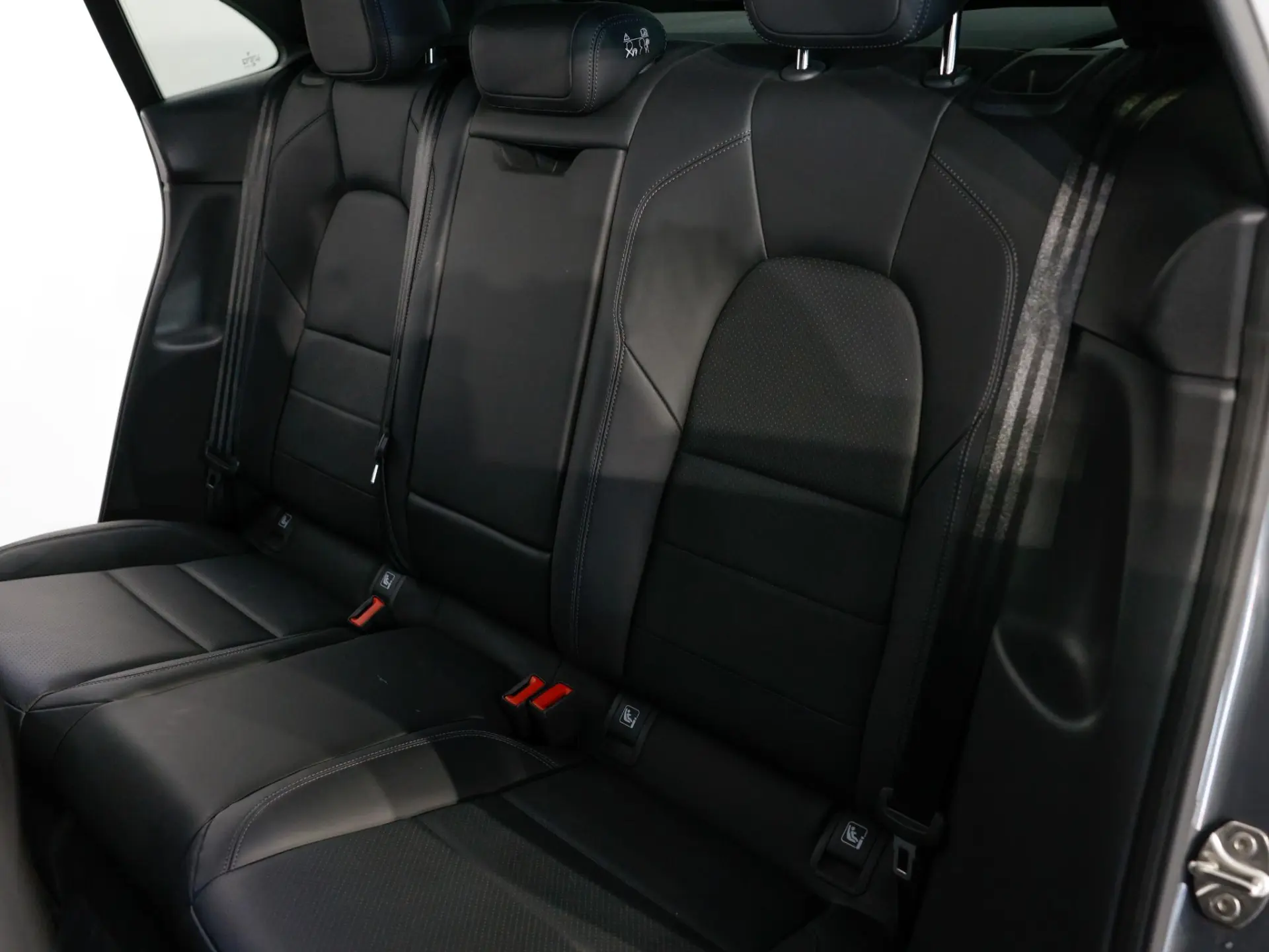 Macan 4