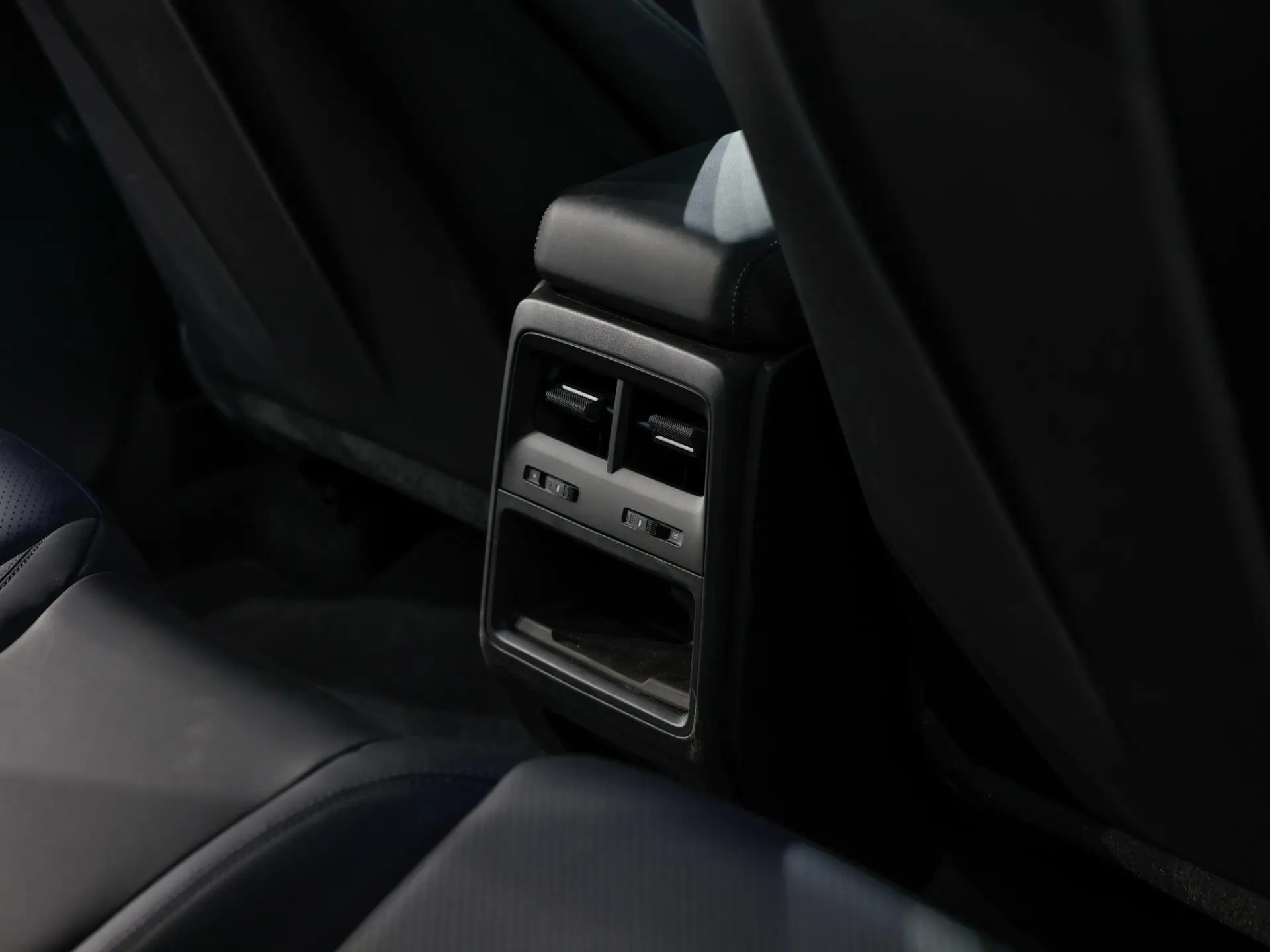 Macan 4