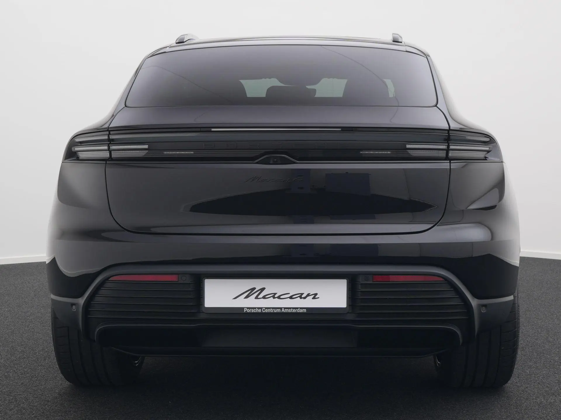 Macan 4