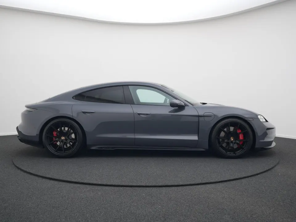 Taycan GTS