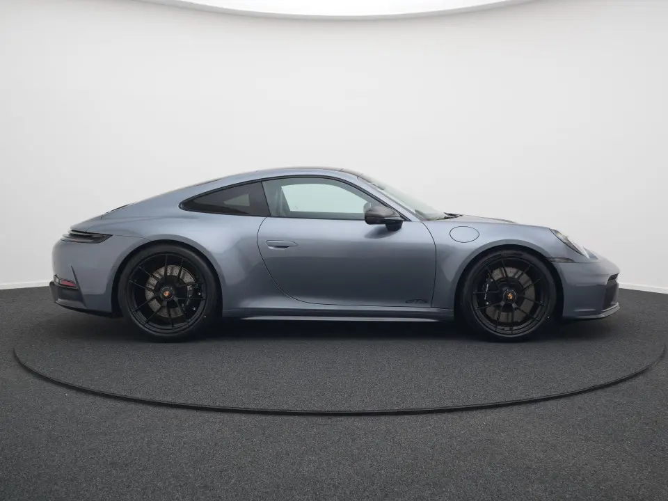 911 Carrera 4 GTS