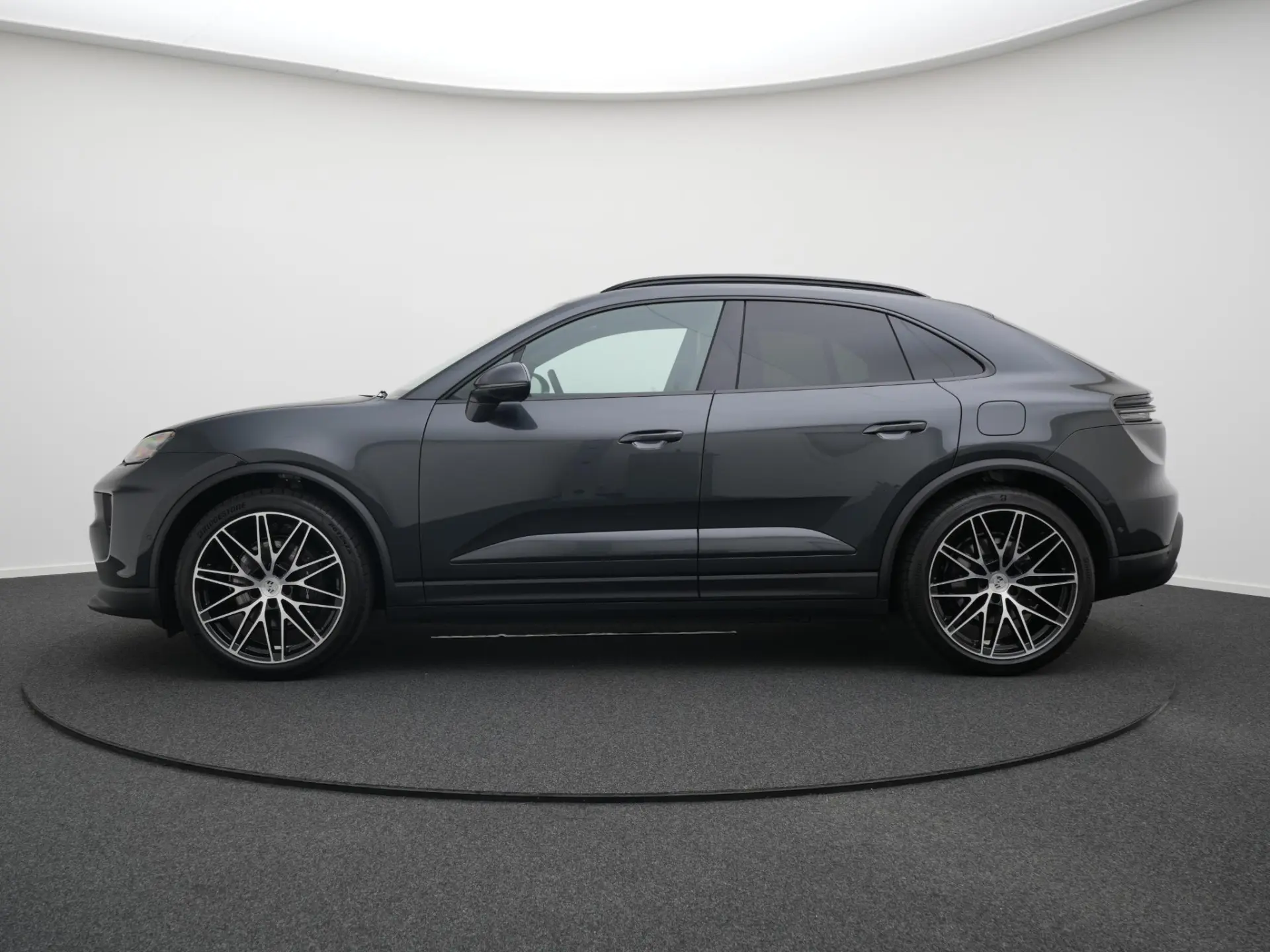 Macan 4
