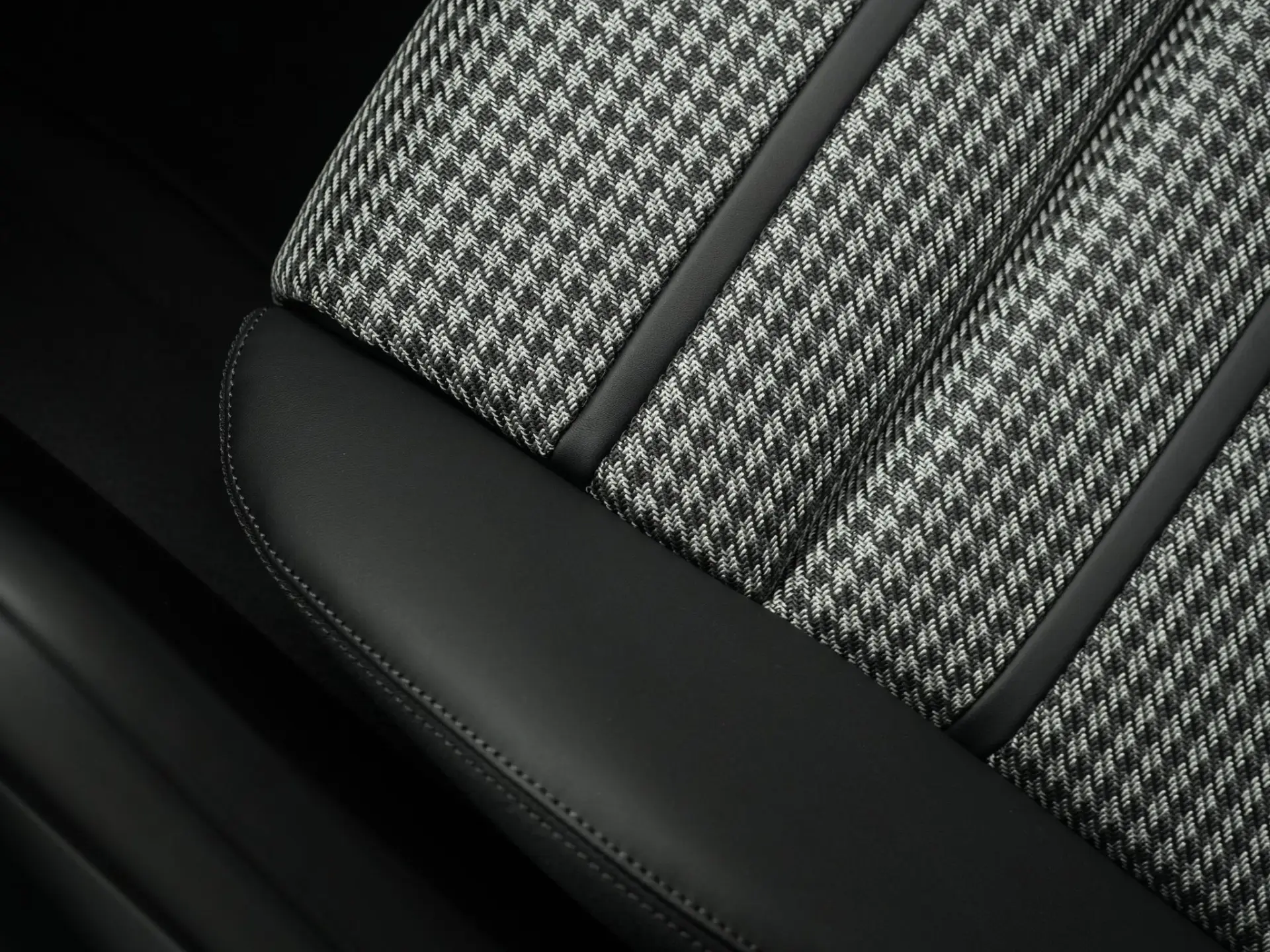 Cayenne E-Hybrid Black Edition Coupé