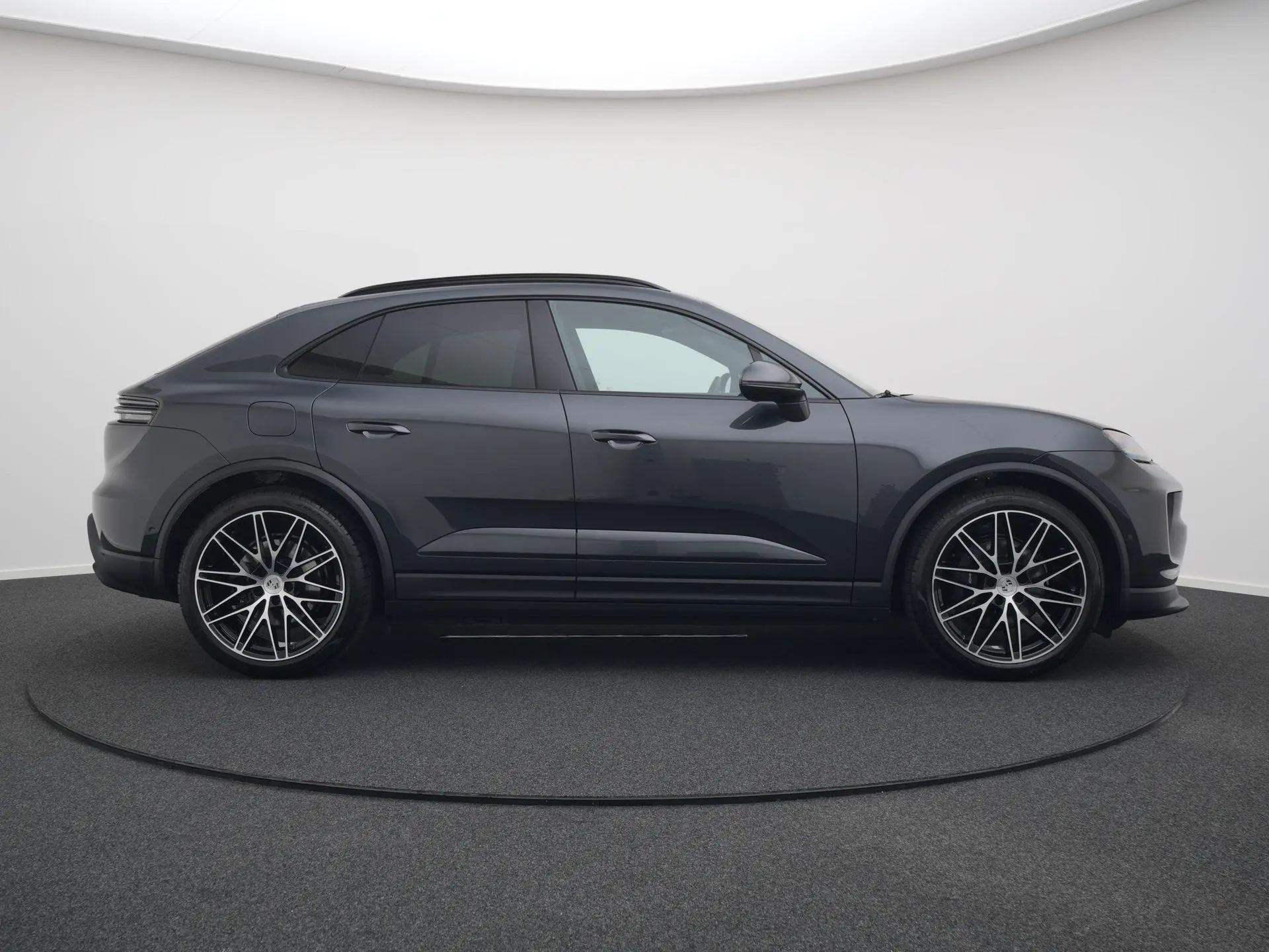Macan 4