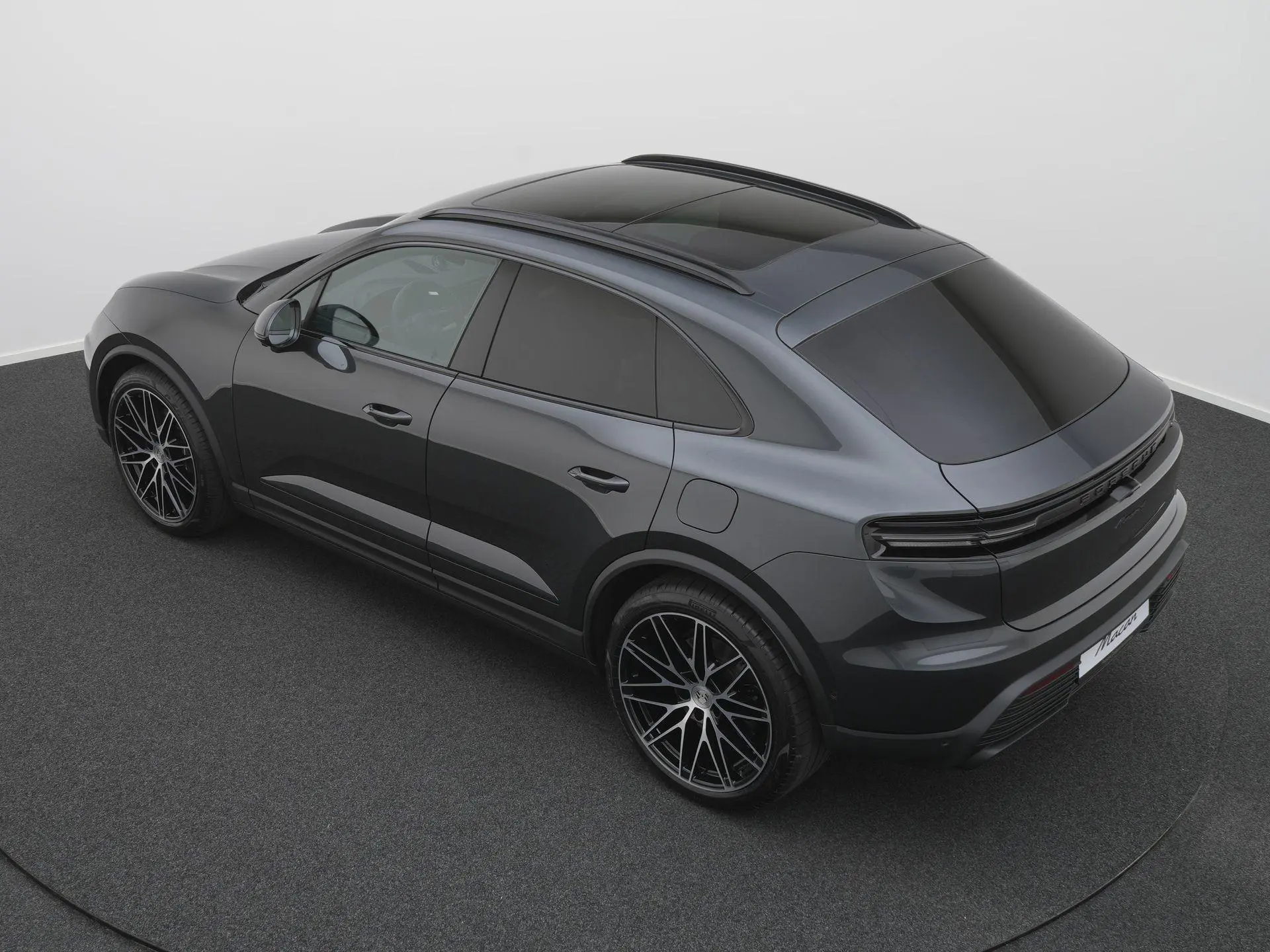 Macan 4