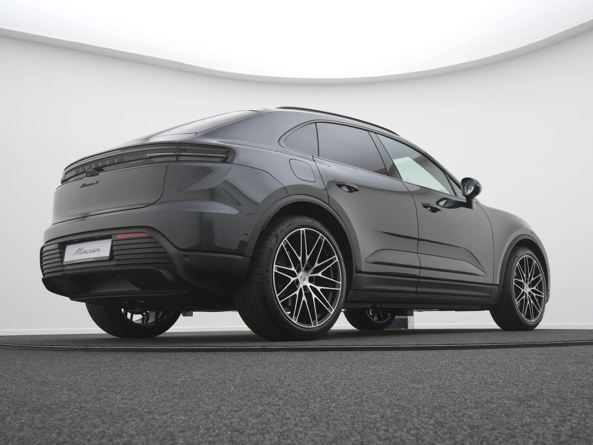 Macan 4
