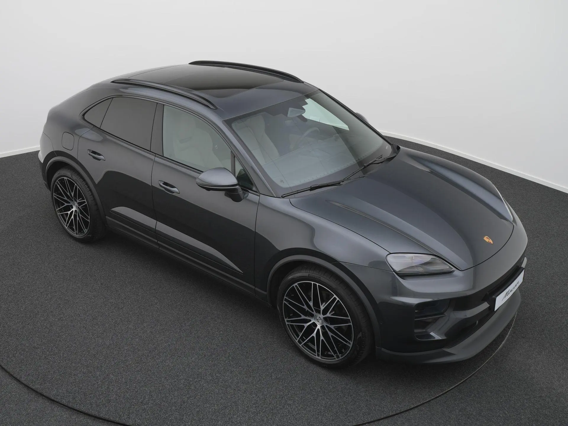 Macan 4