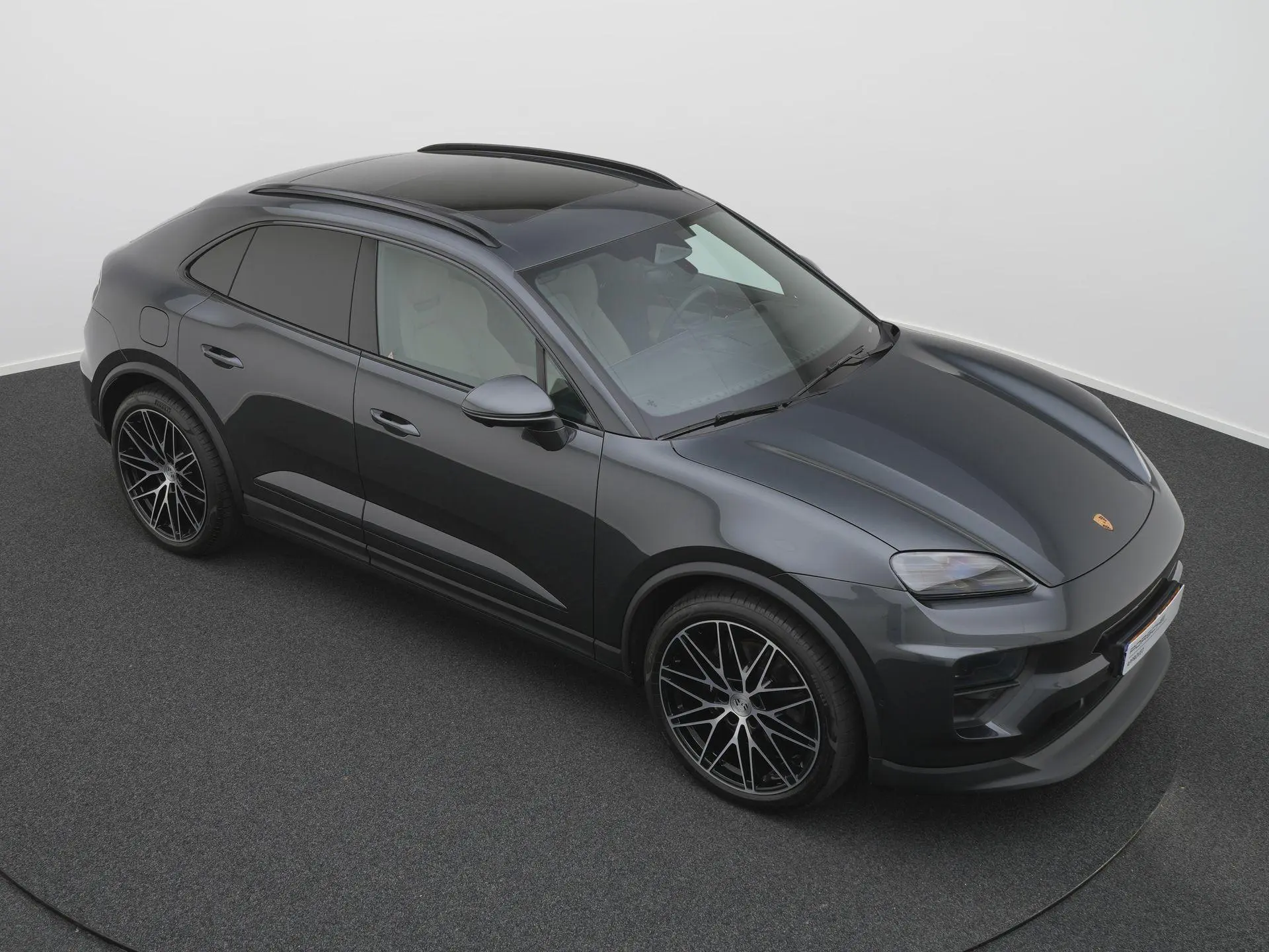 Macan 4