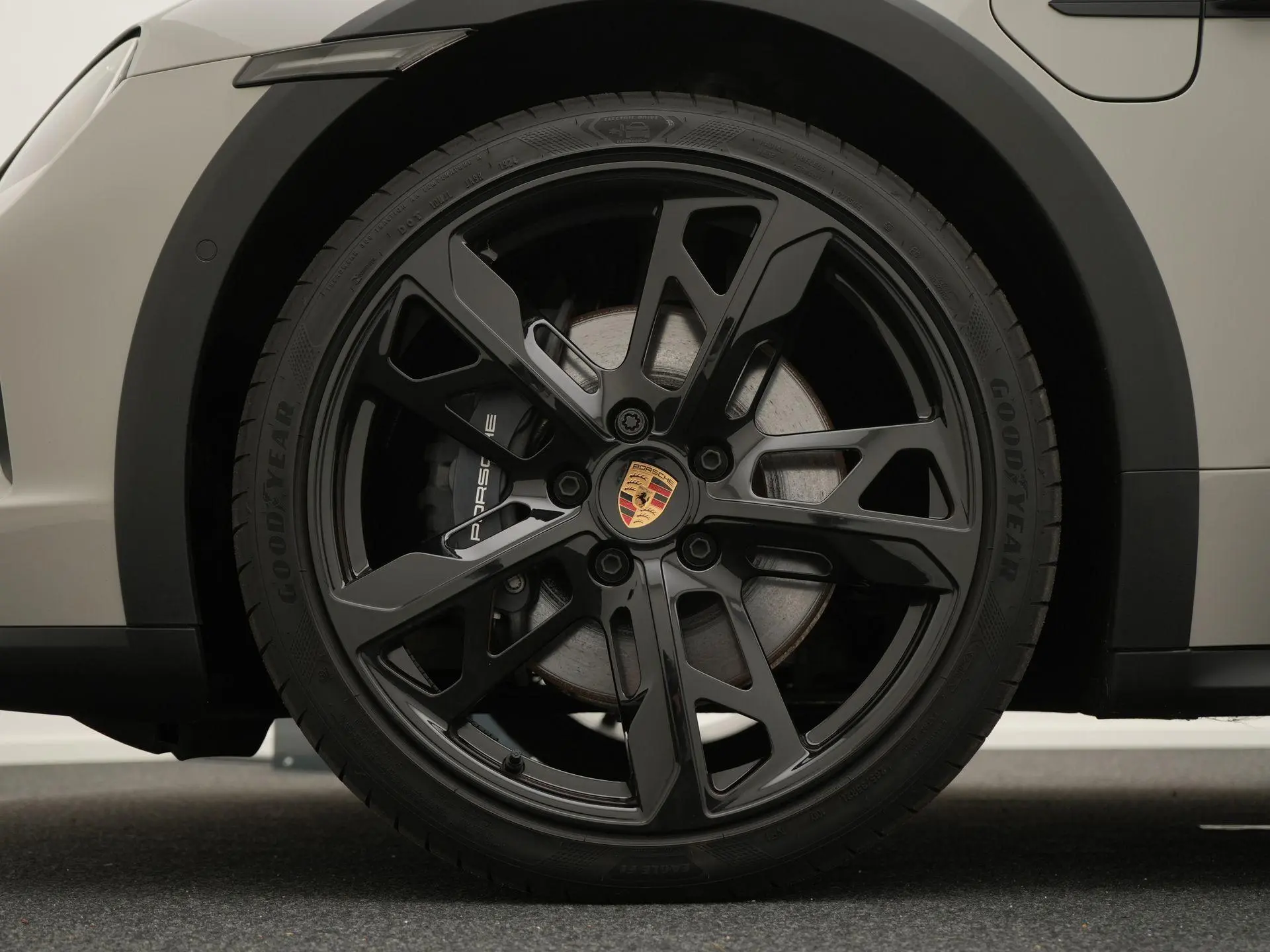 Taycan 4 Cross Turismo