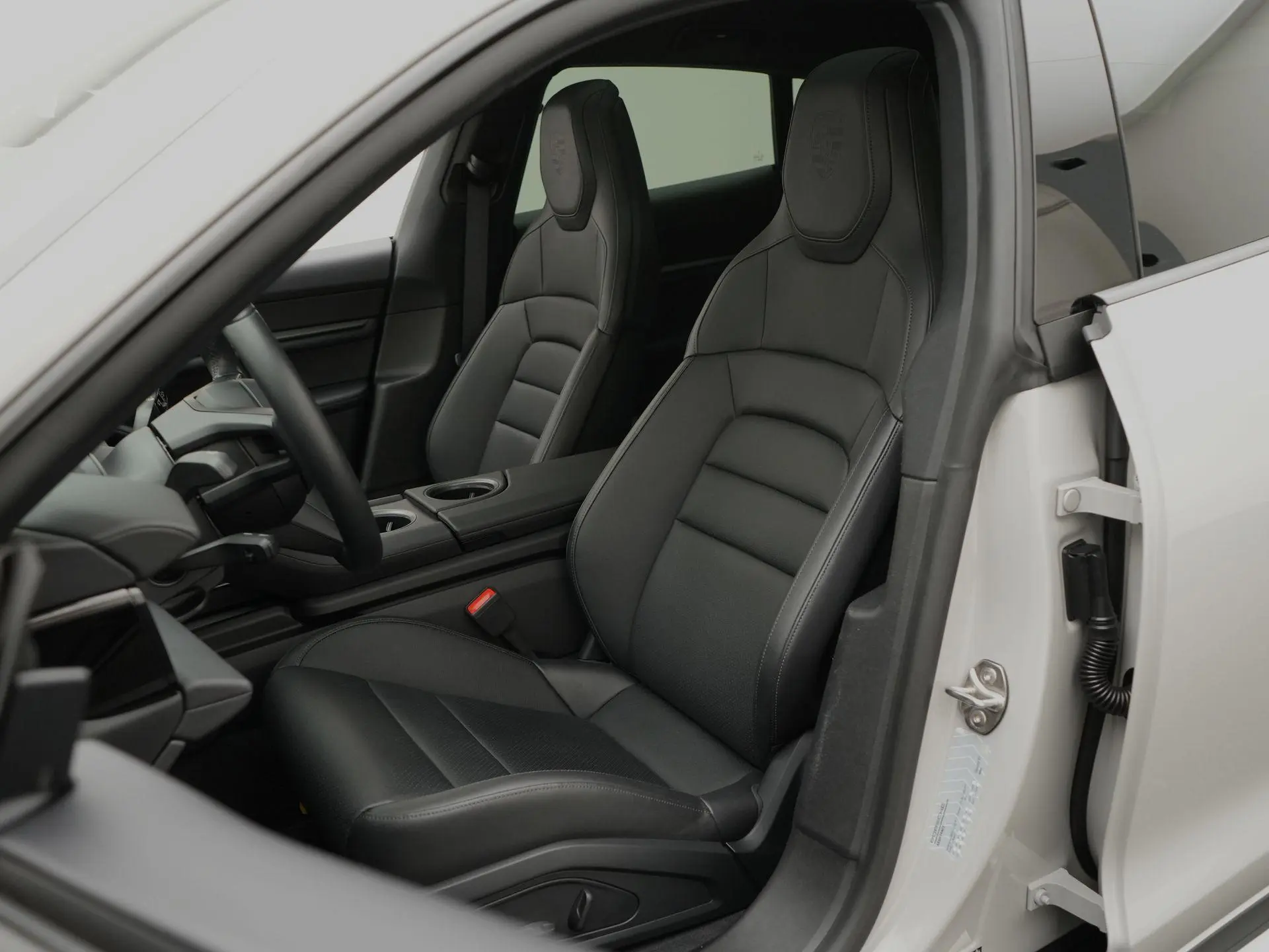 Taycan 4 Cross Turismo