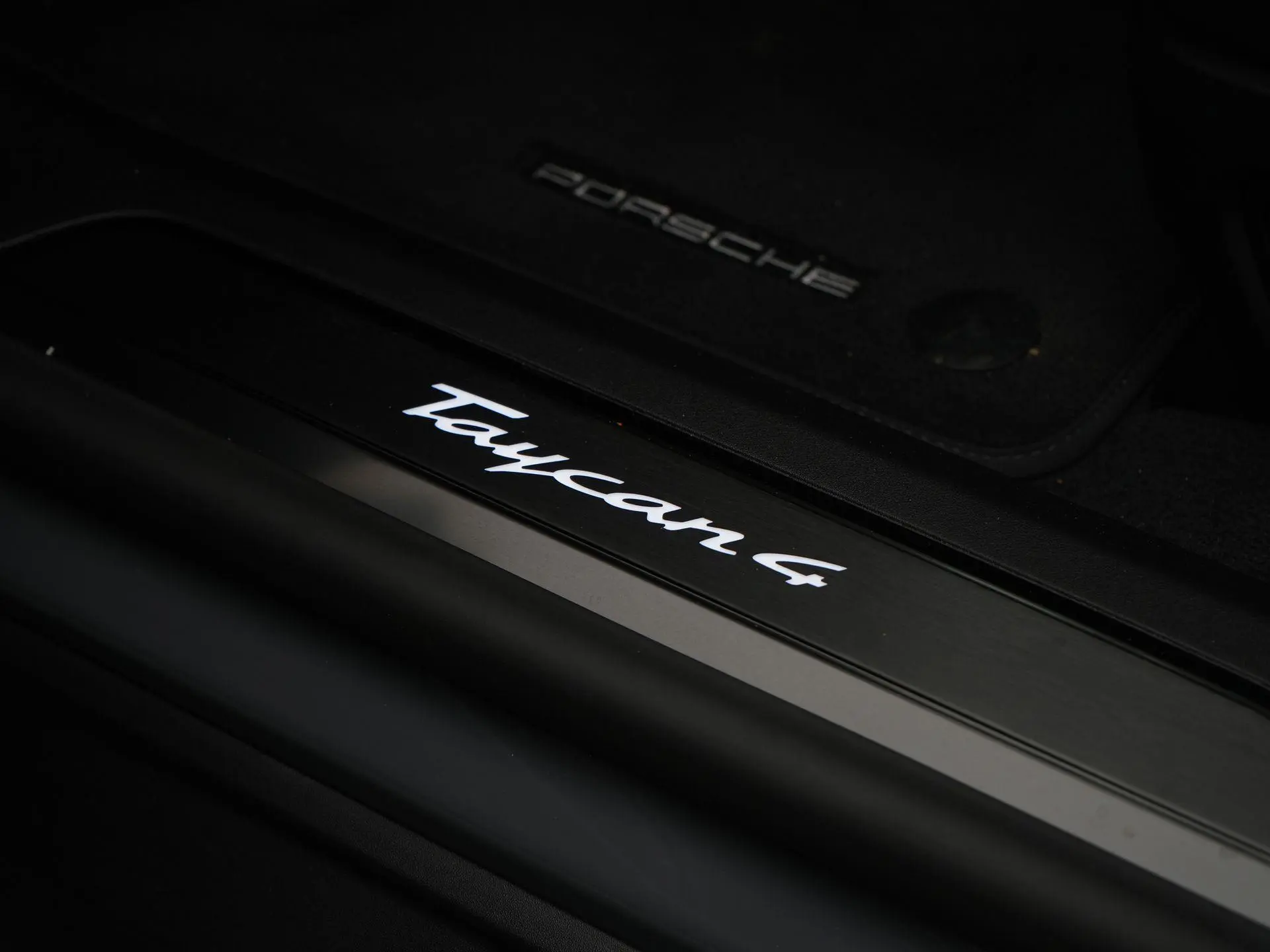 Taycan 4 Black Edition