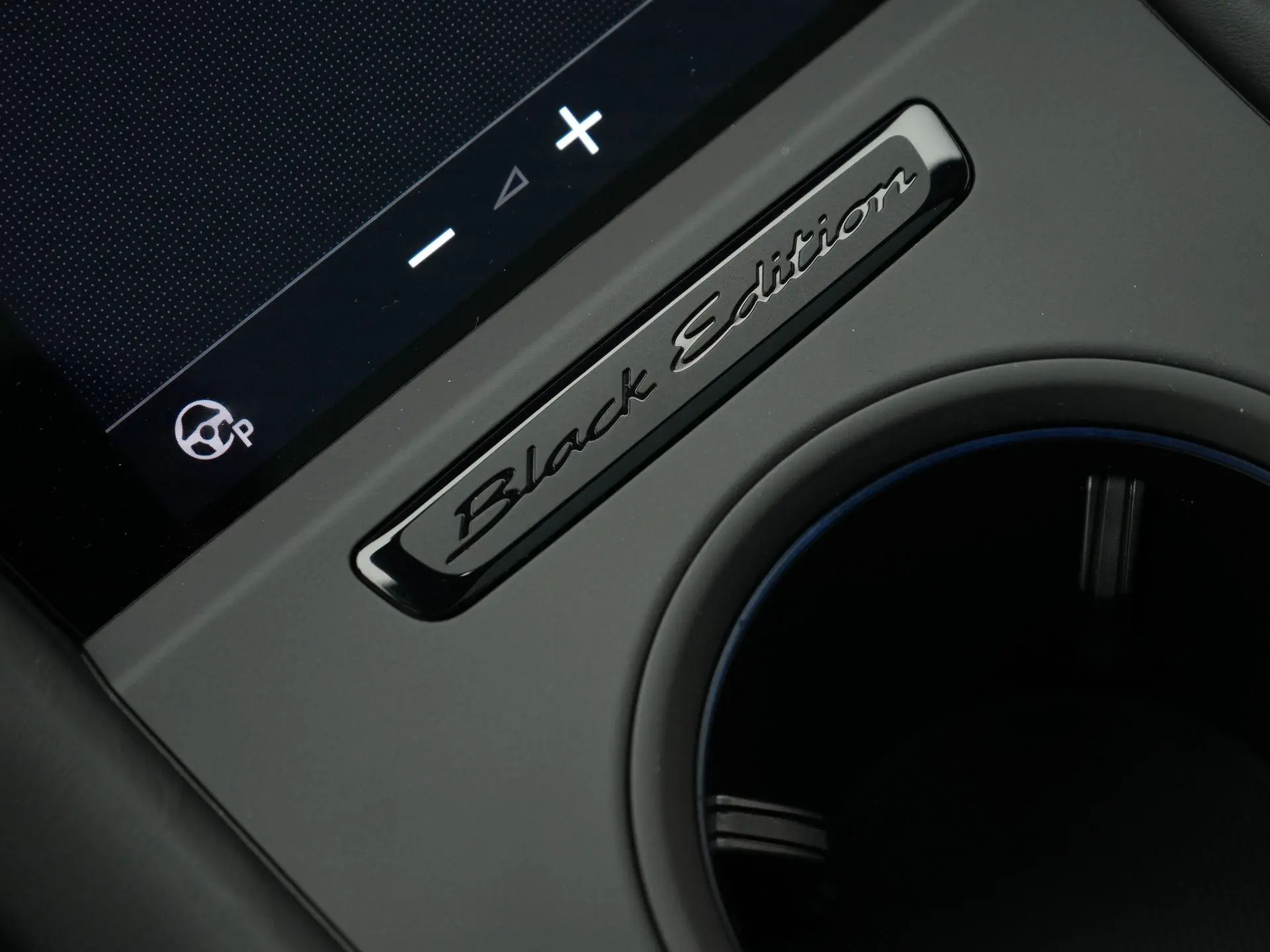 Taycan 4 Black Edition