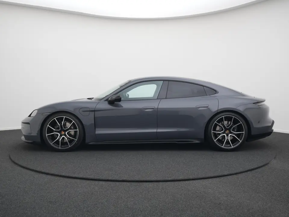 Porsche Taycan 4 Black Edition