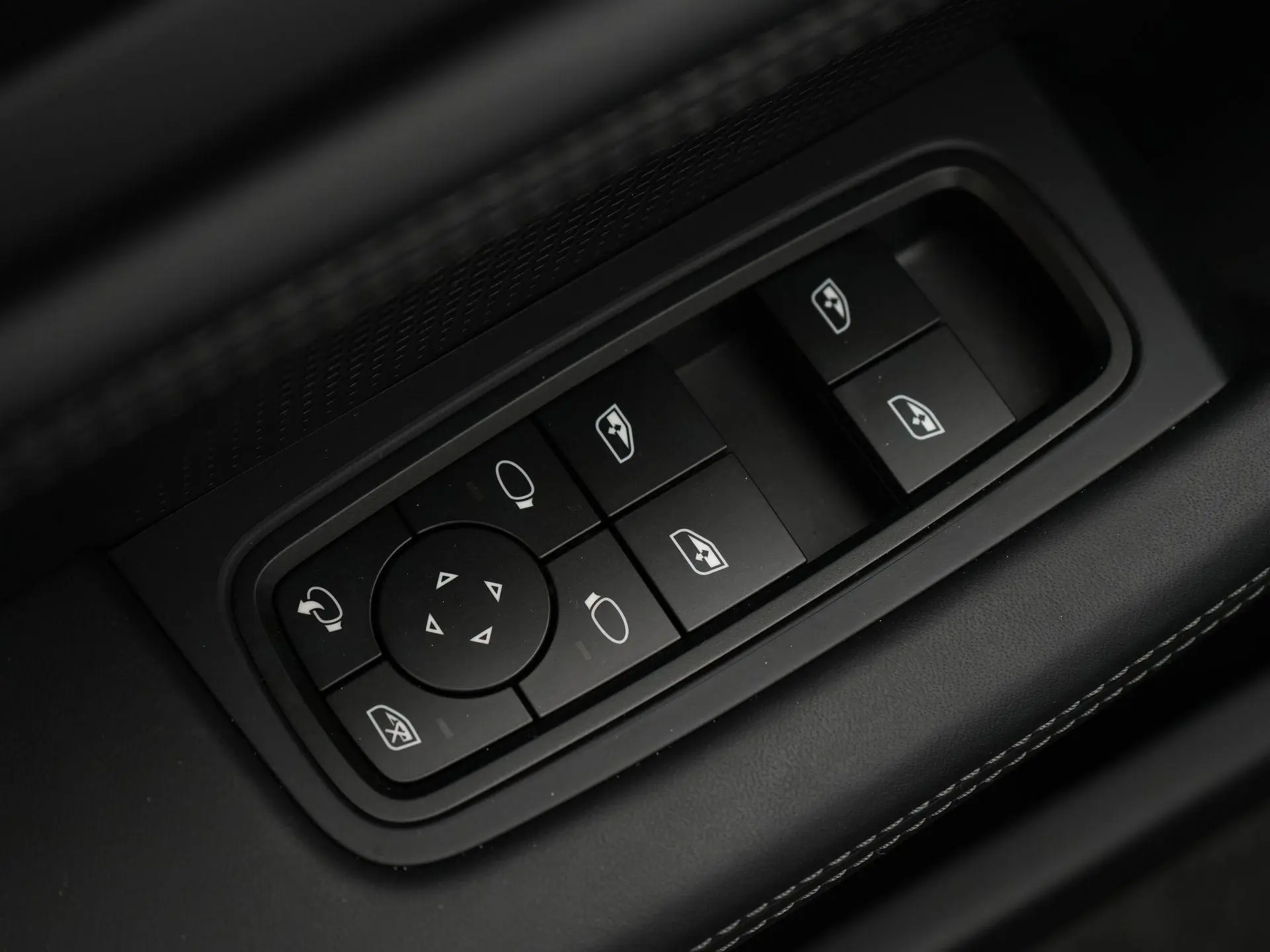 Taycan 4 Black Edition