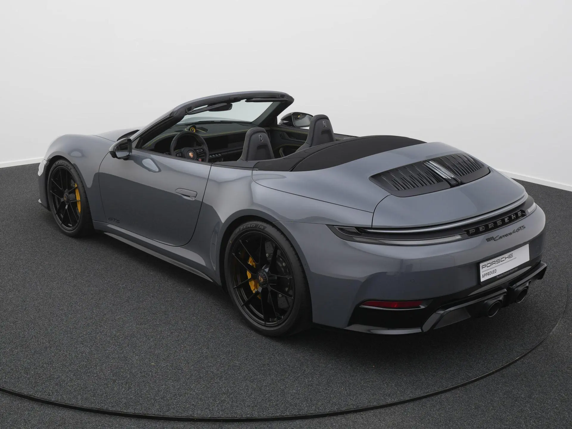 911 Carrera 4 GTS Cabriolet