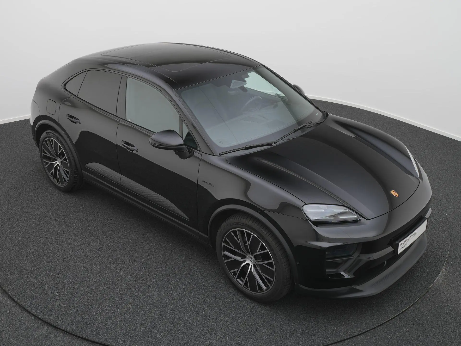 Macan 4