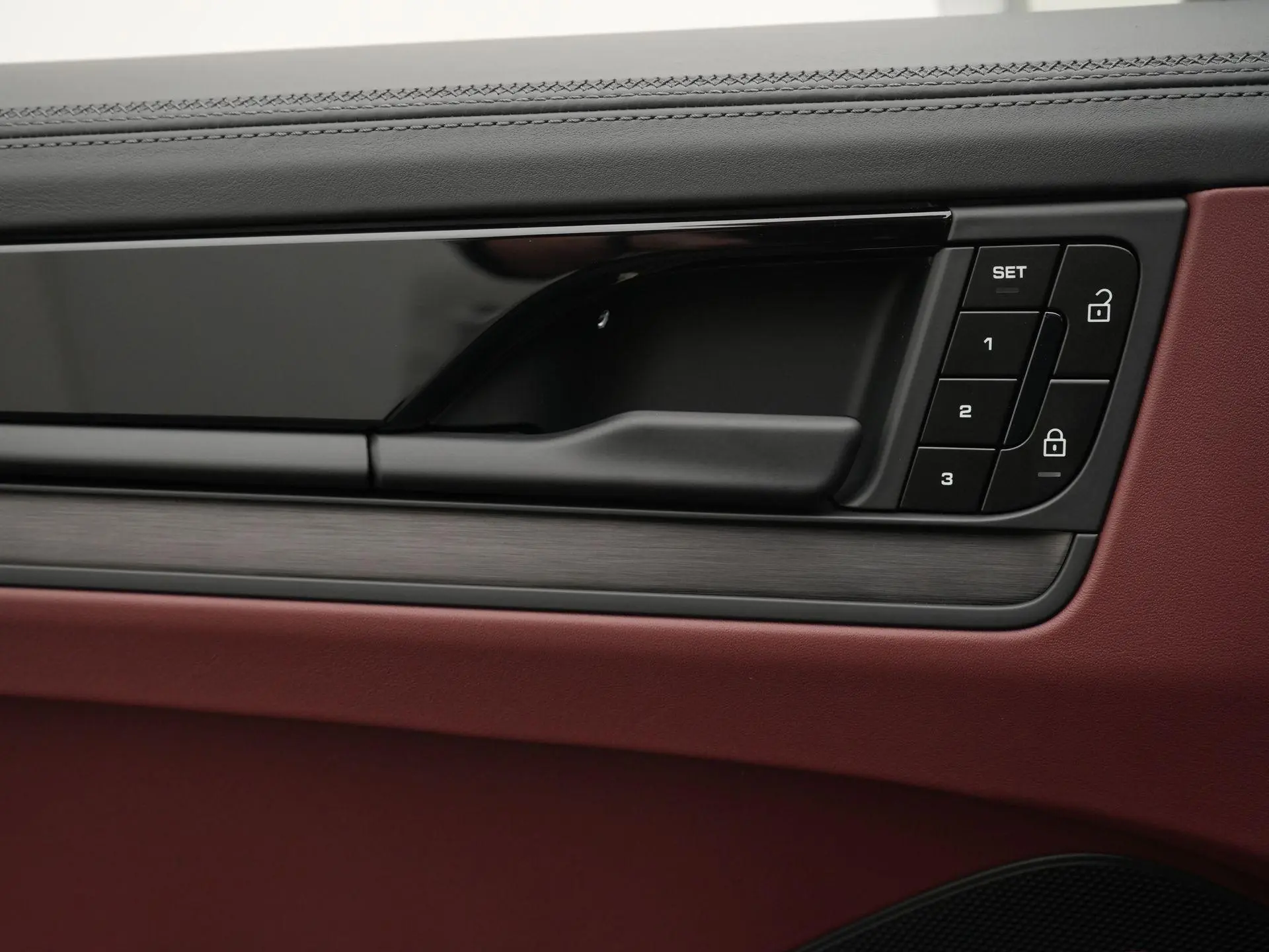 Cayenne E-Hybrid Black Edition Coupé