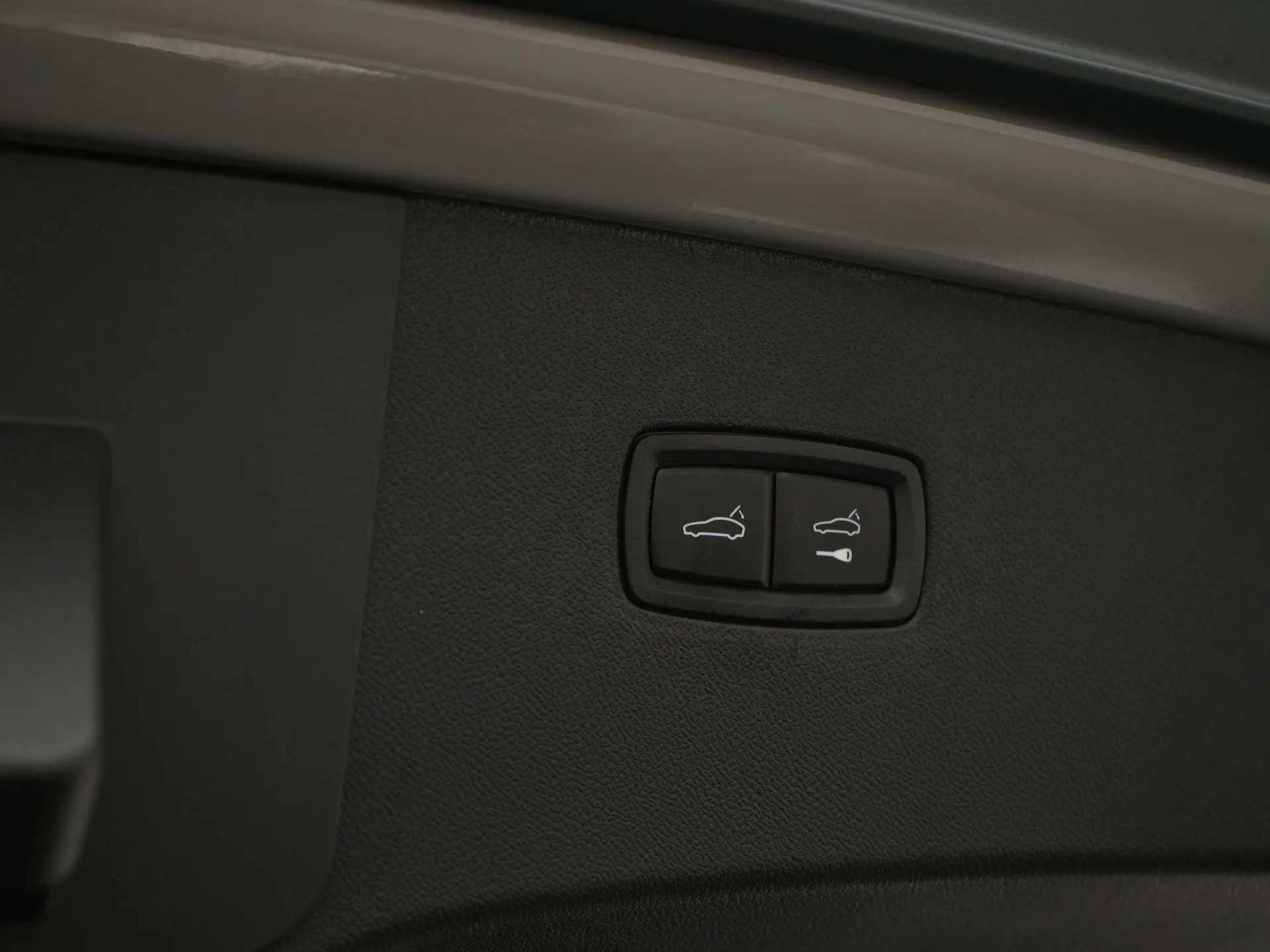 Cayenne E-Hybrid Black Edition Coupé