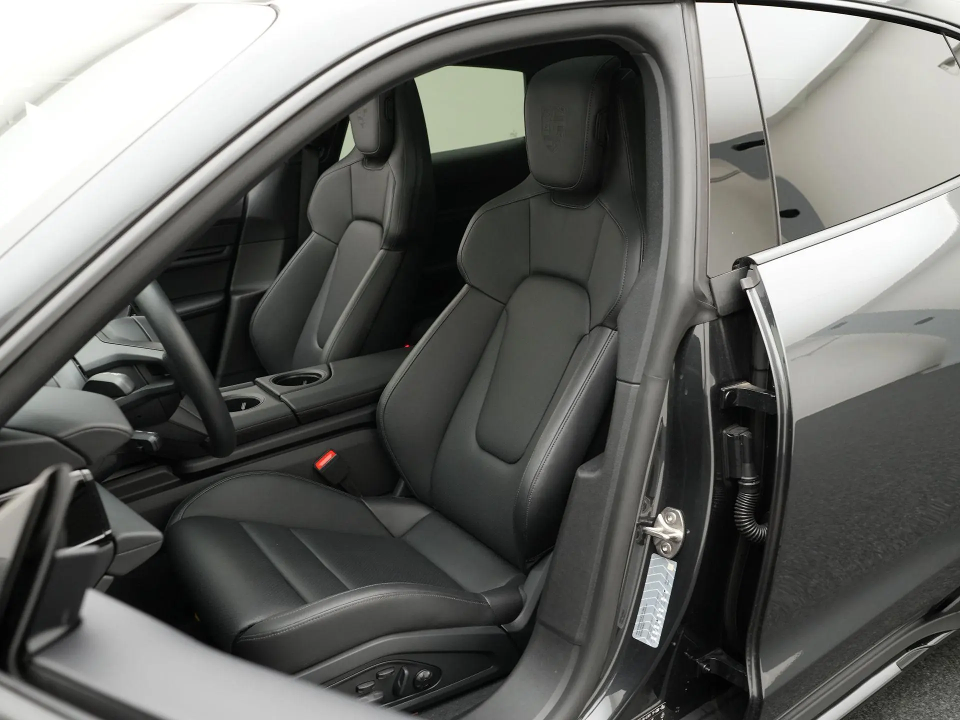 Taycan 4 Cross Turismo