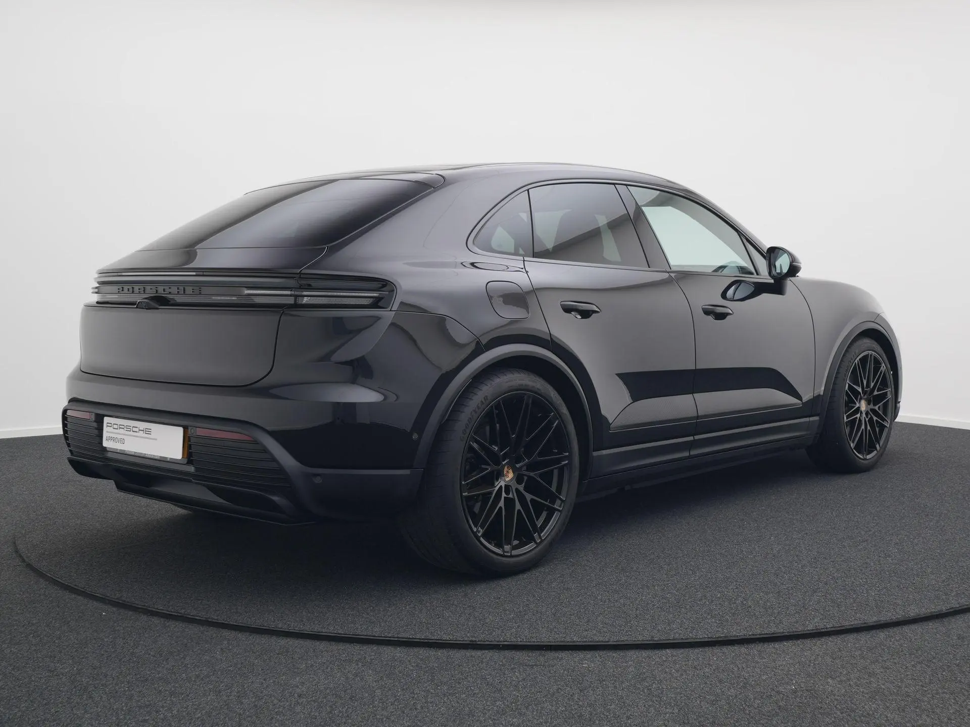 Macan 4