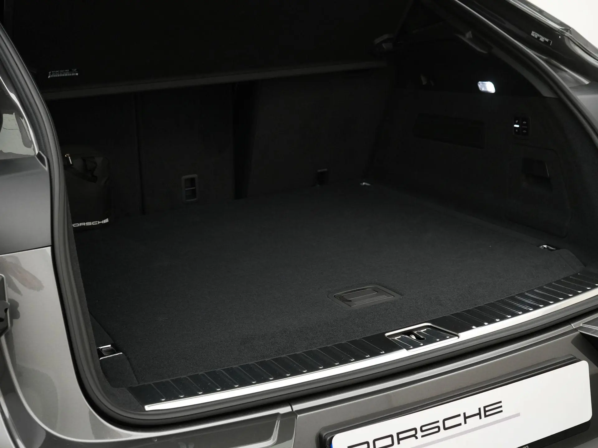 Cayenne E-Hybrid Black Edition Coupé