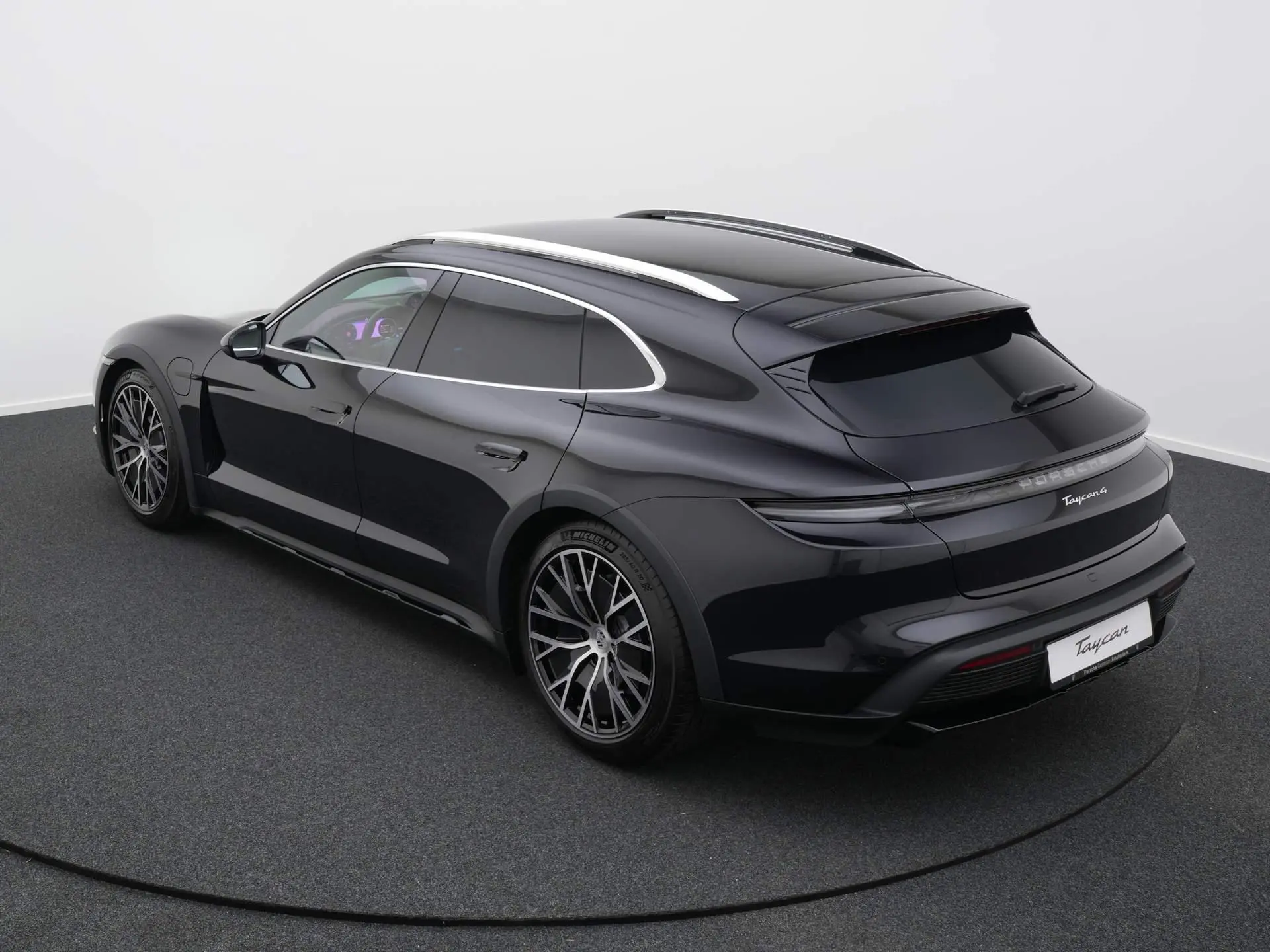 Taycan 4 Cross Turismo