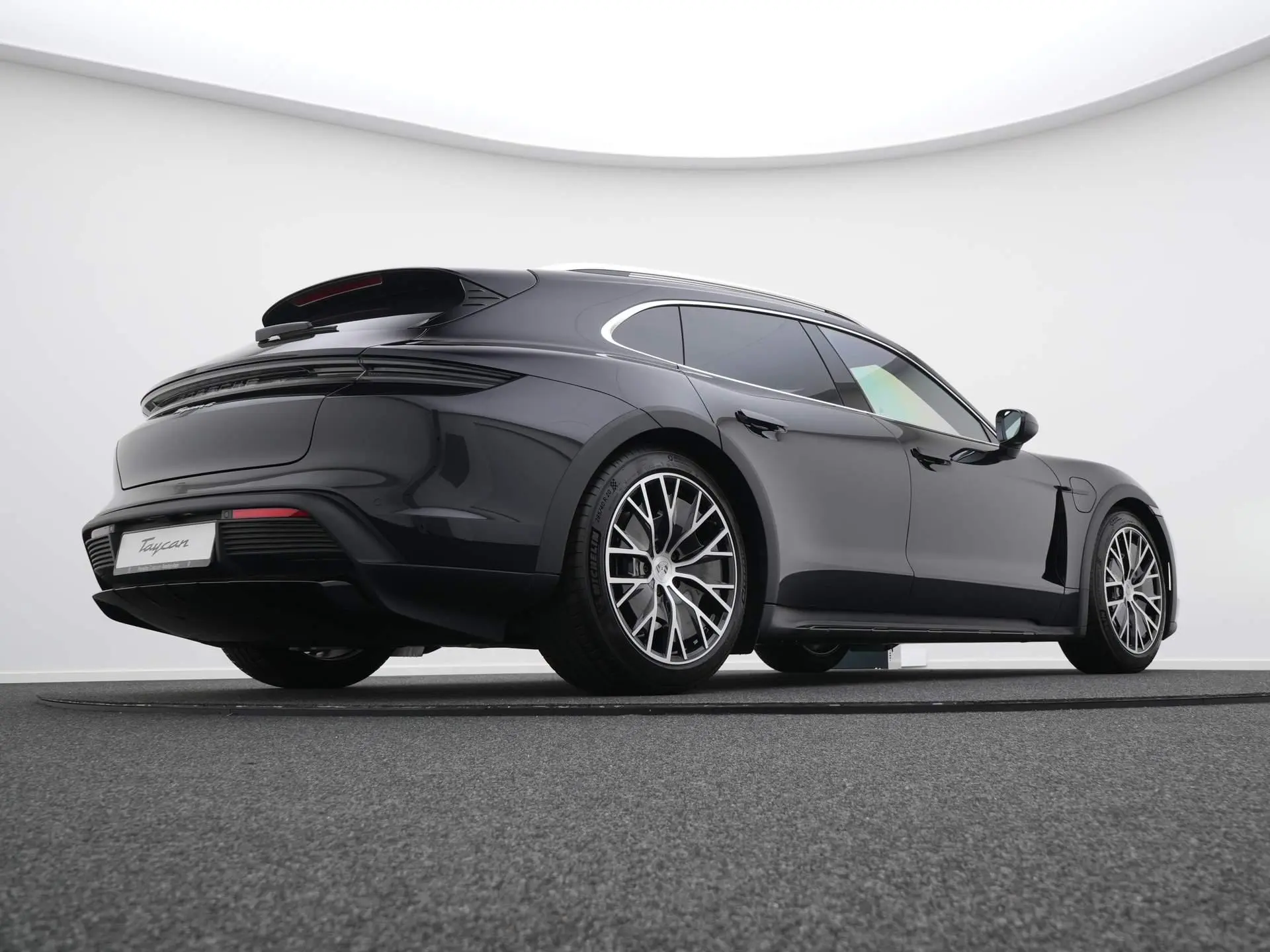 Taycan 4 Cross Turismo