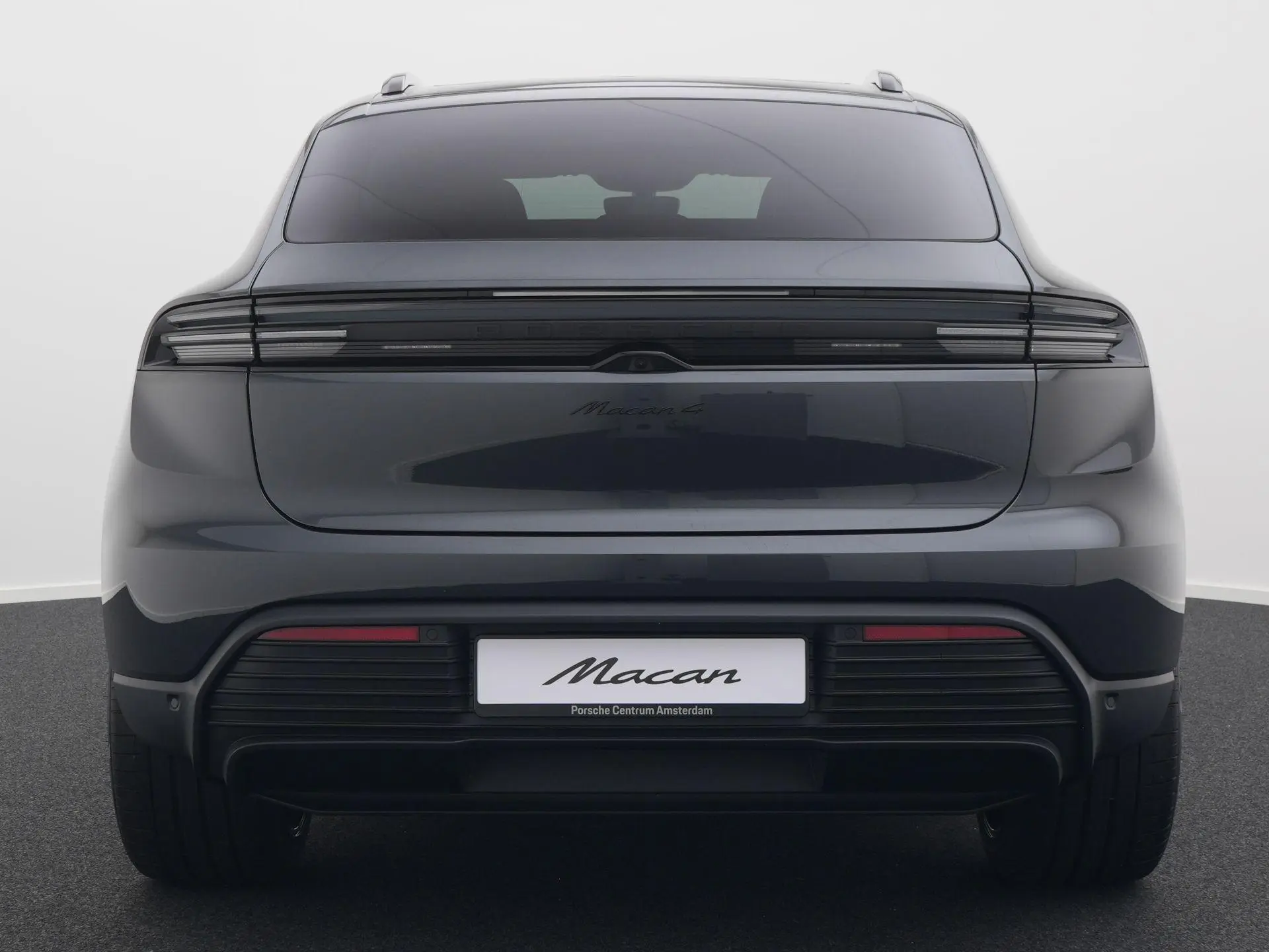 Macan 4