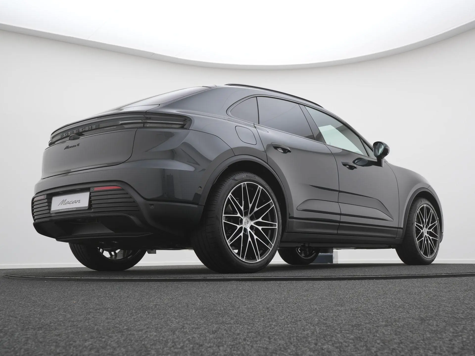 Macan 4