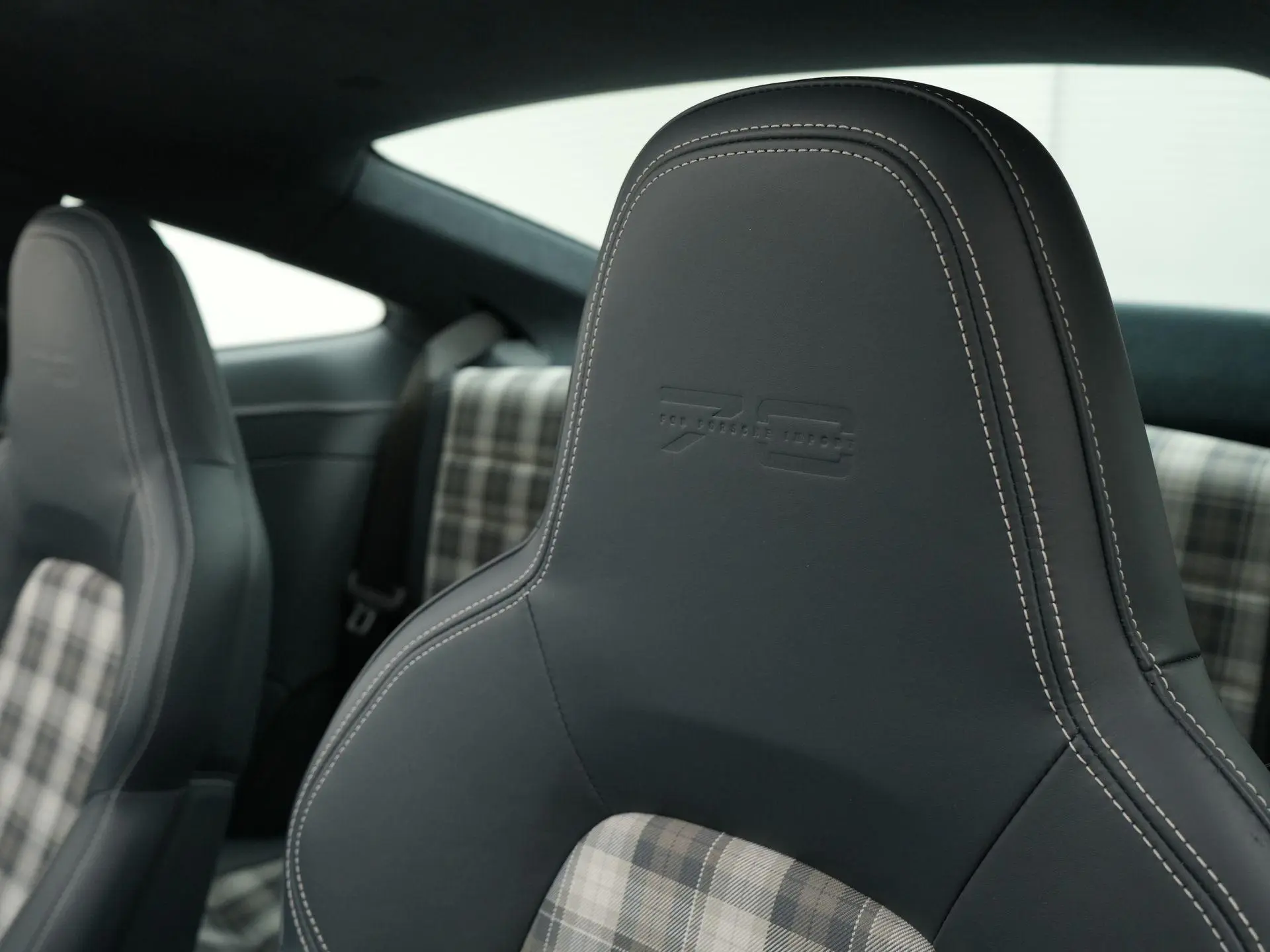 911 3.0 Carrera 4 S Ben Pon Jr. Edition 18/20