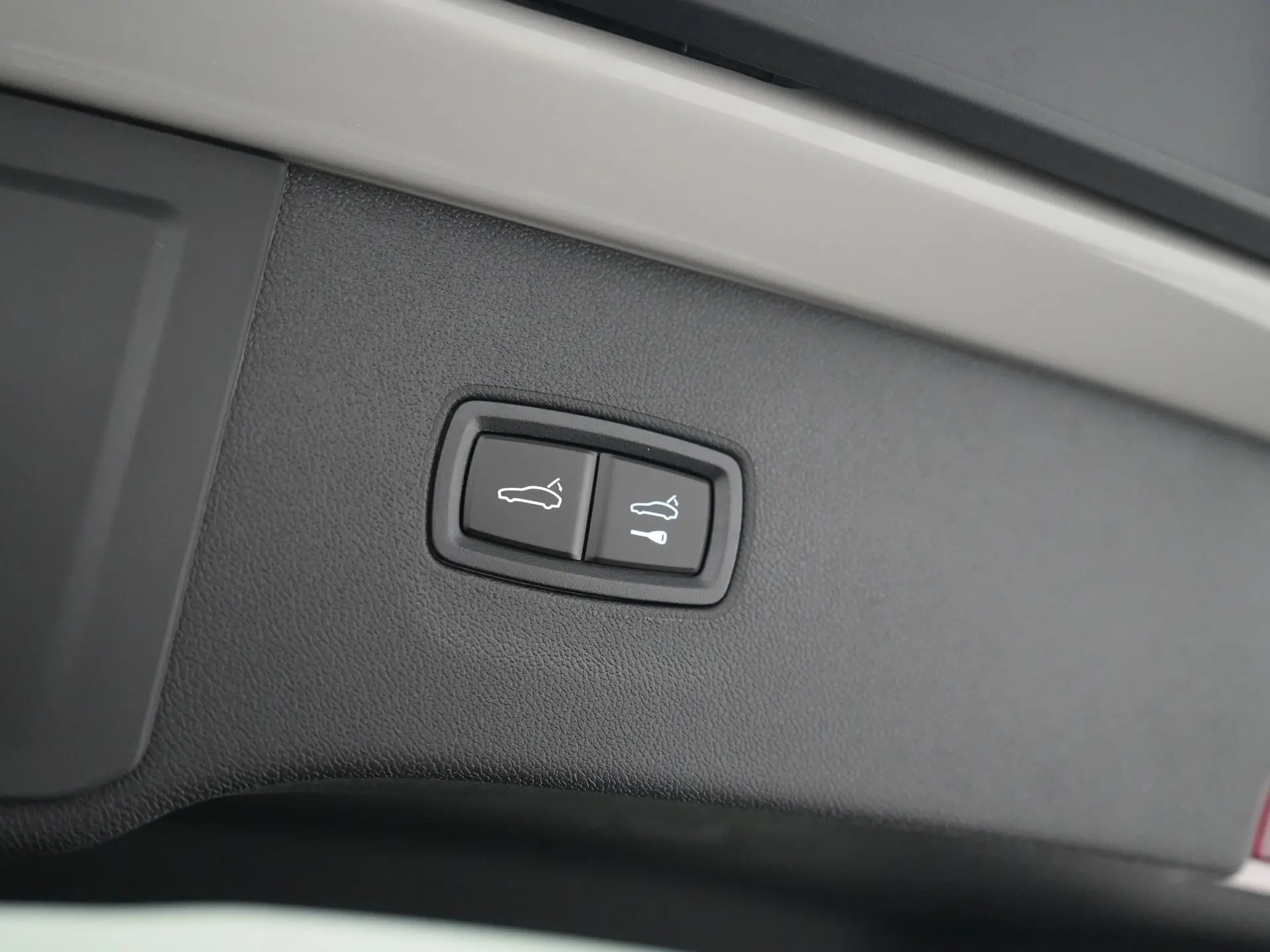 Cayenne E-Hybrid Black Edition