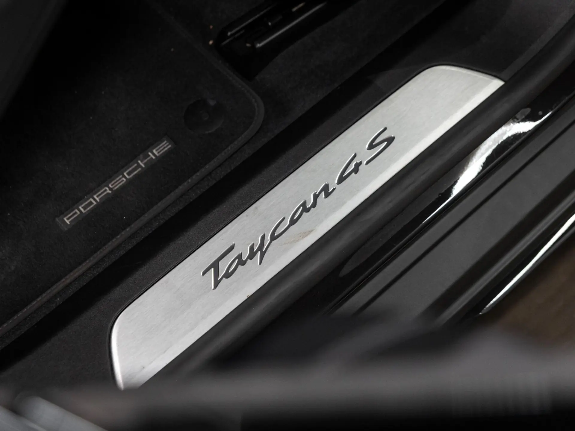 Taycan 4S Cross Turismo 