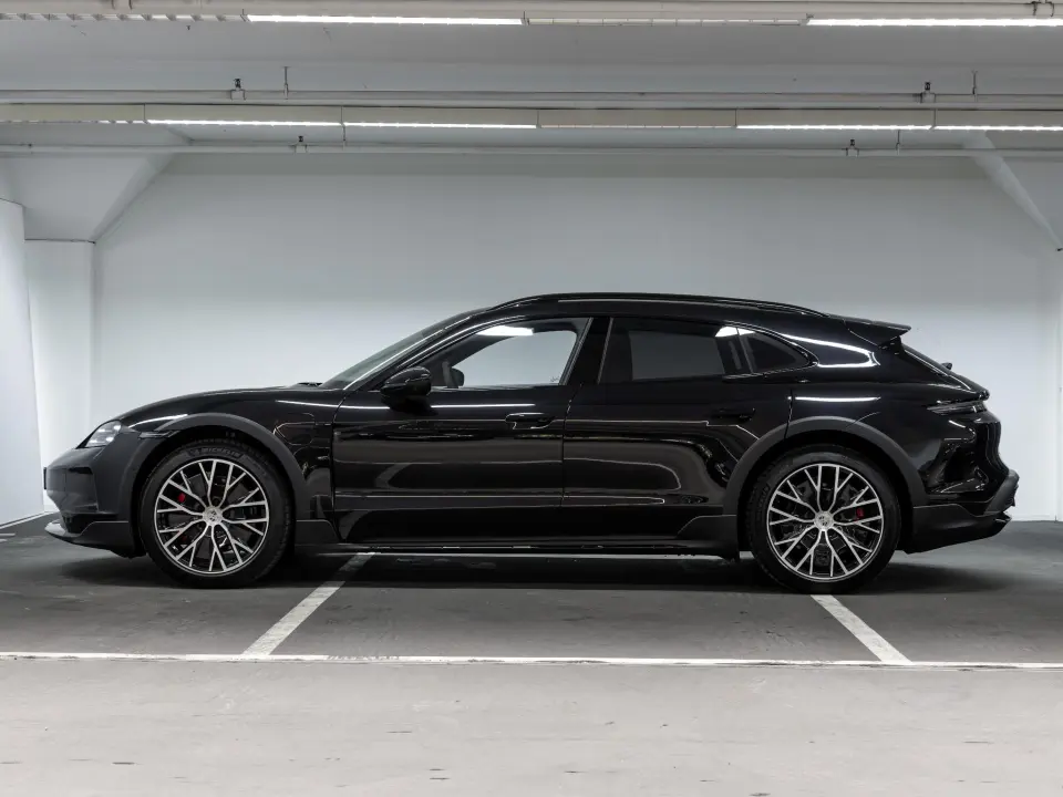Porsche Taycan 4S Cross Turismo 