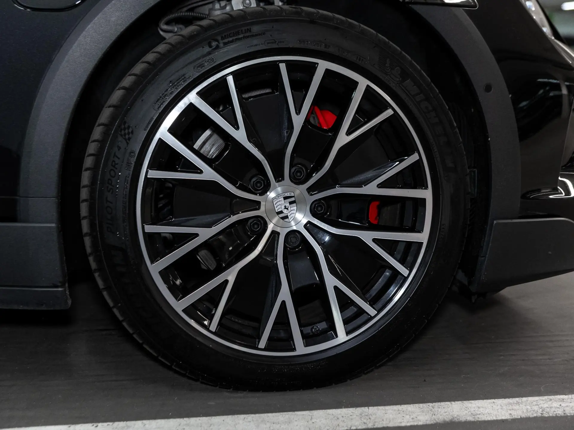 Taycan 4S Cross Turismo 