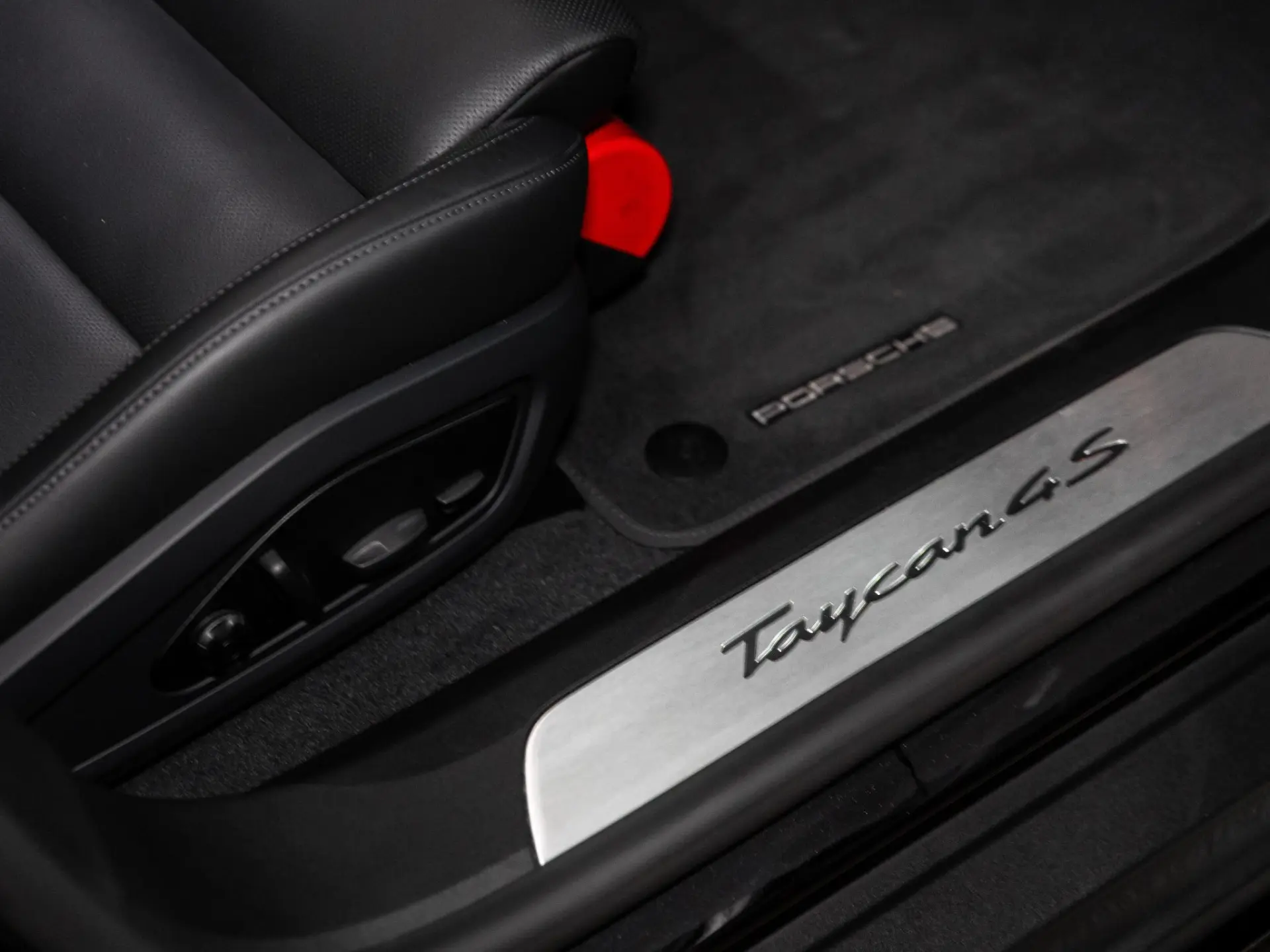 Taycan 4S Cross Turismo 