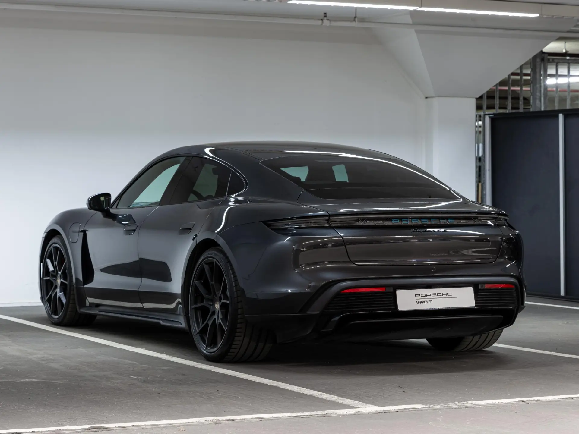 Taycan 4S