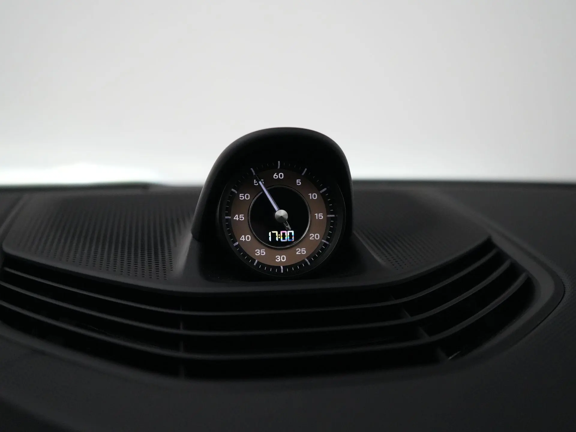 Taycan Cross Turismo 4