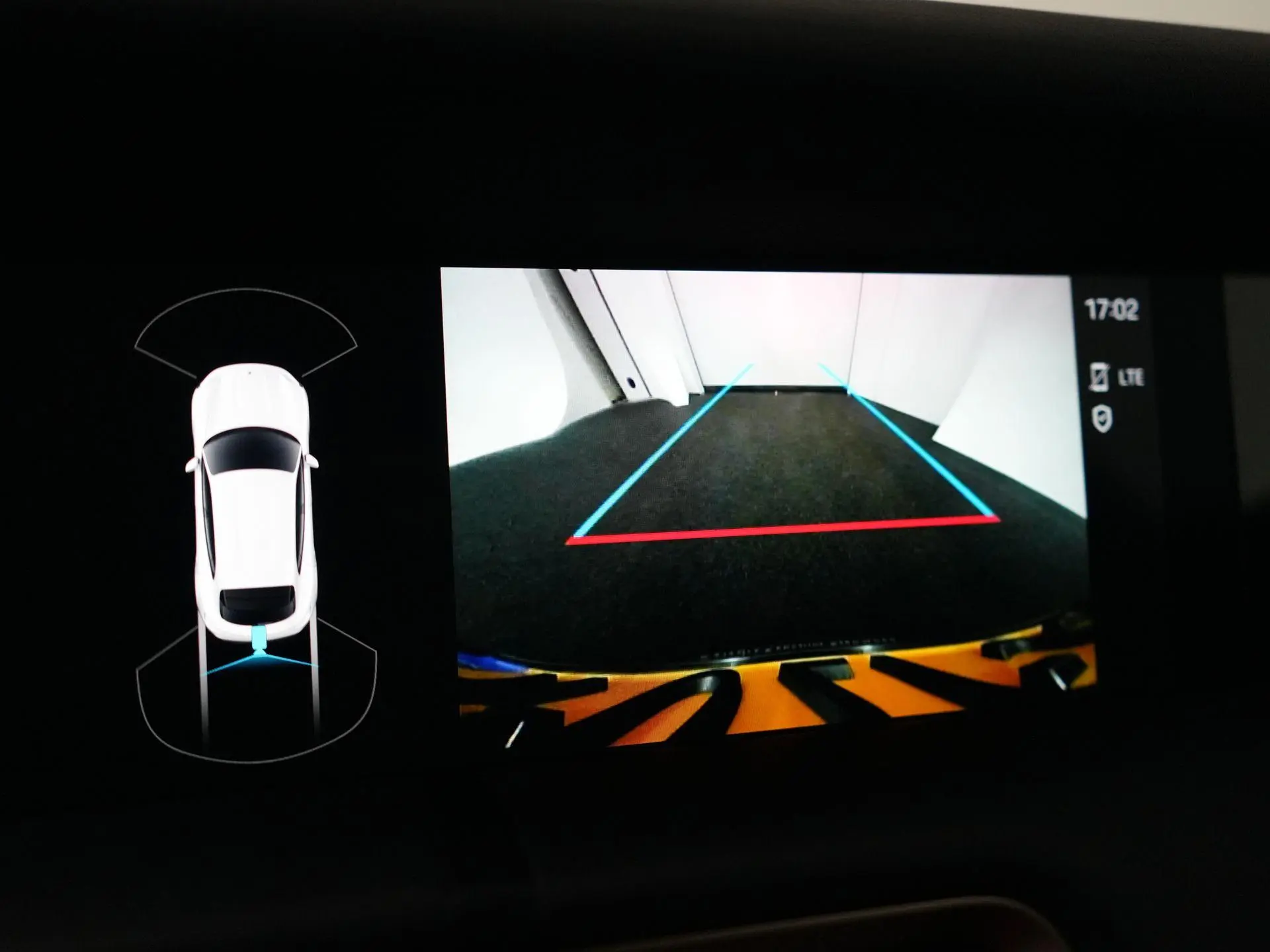 Taycan Cross Turismo 4