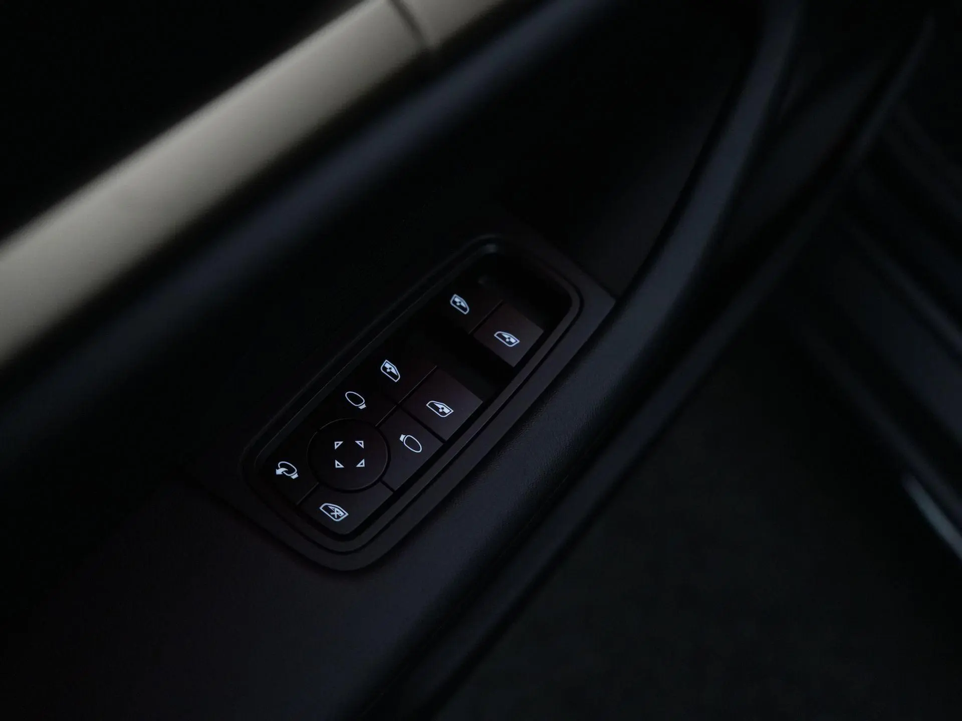 Taycan Cross Turismo 4