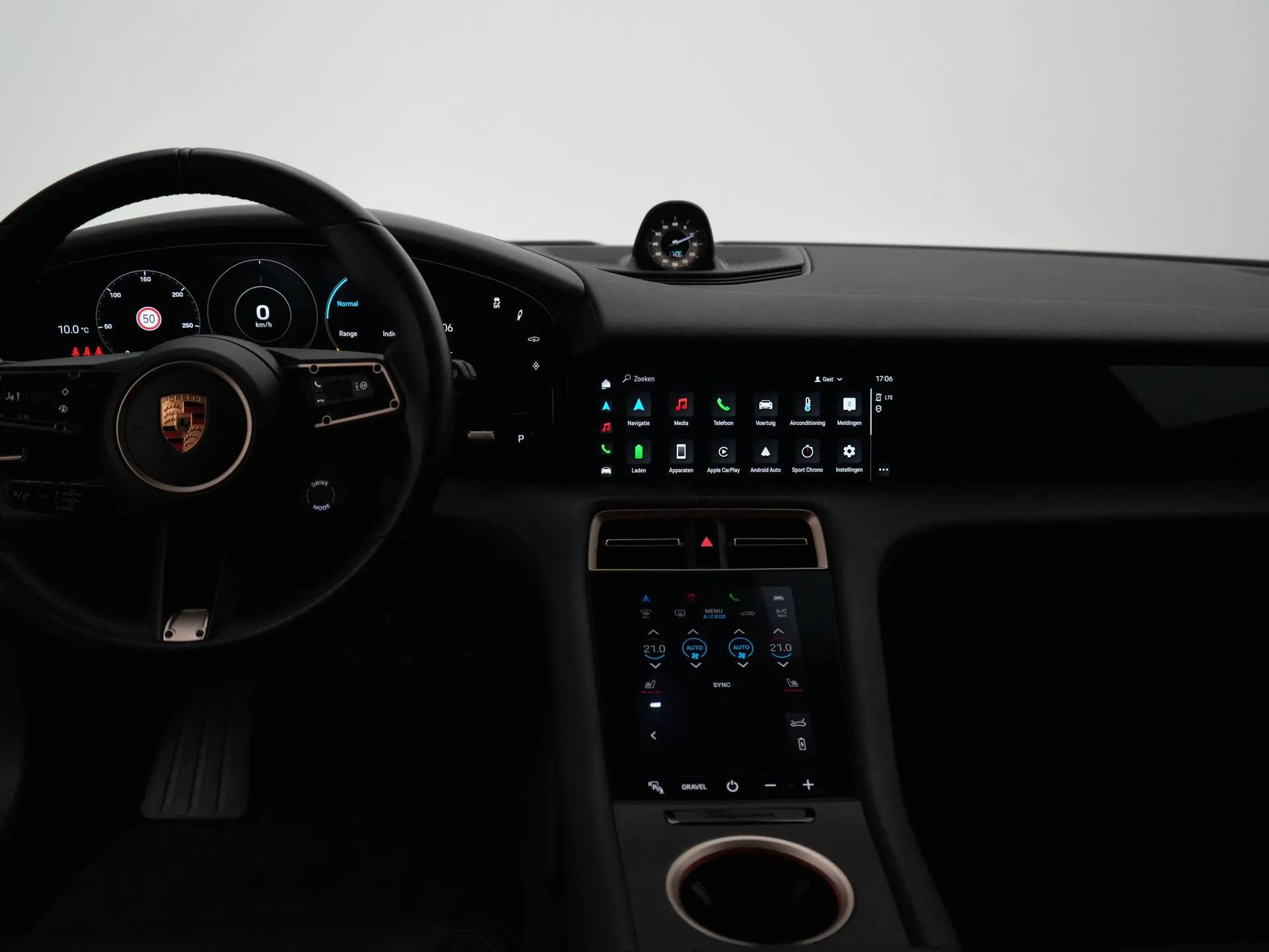 Taycan Cross Turismo 4