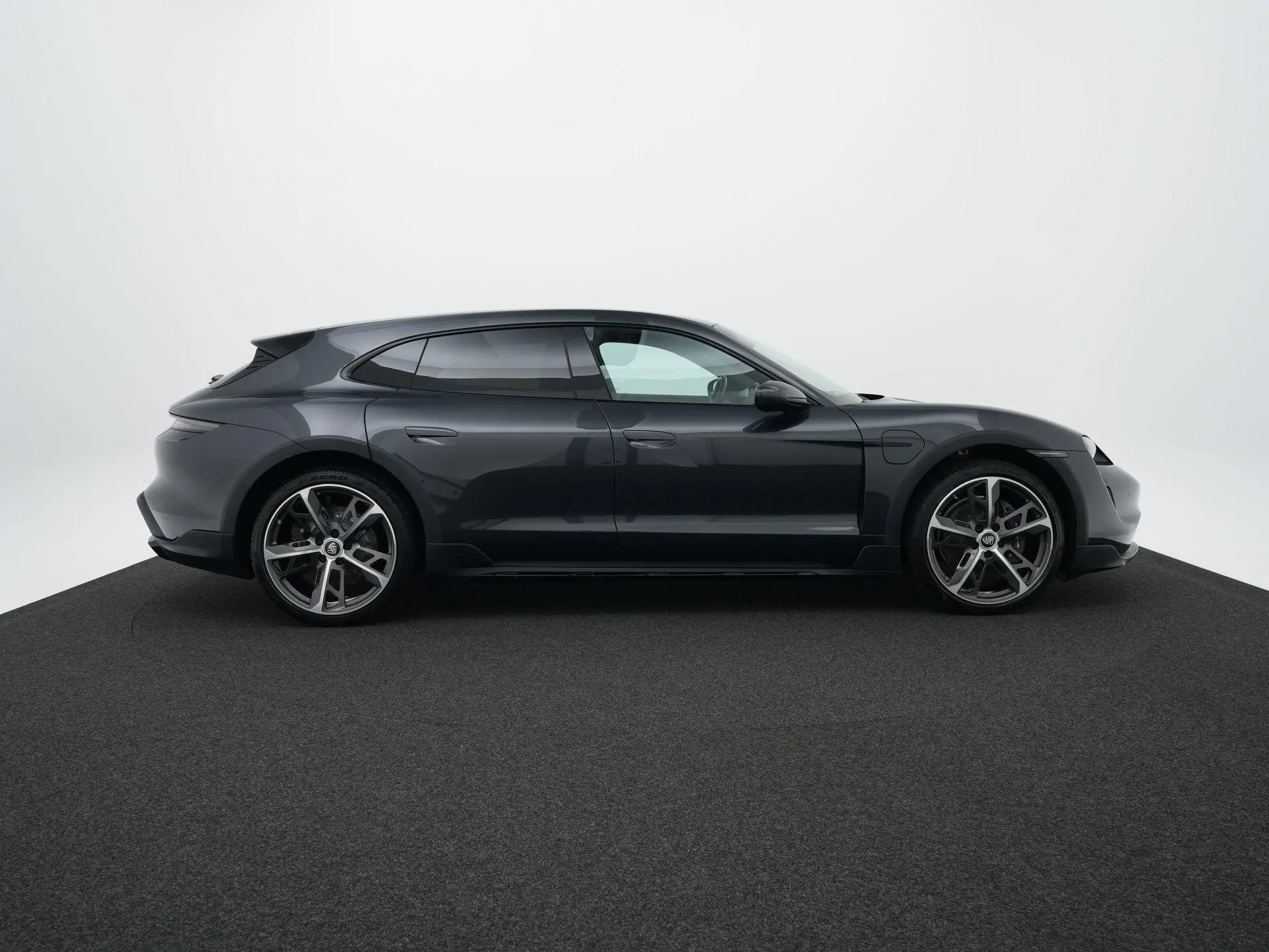 Taycan Cross Turismo 4