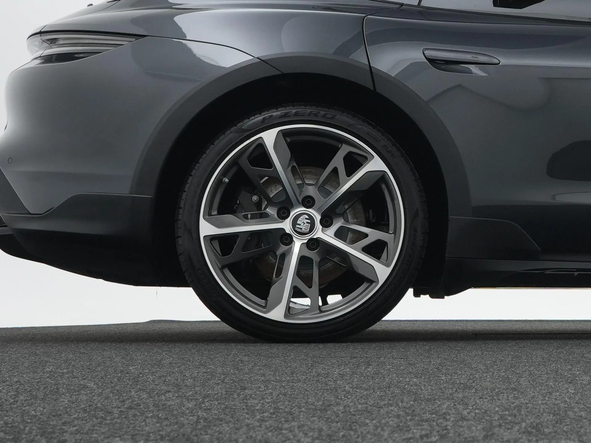 Taycan Cross Turismo 4