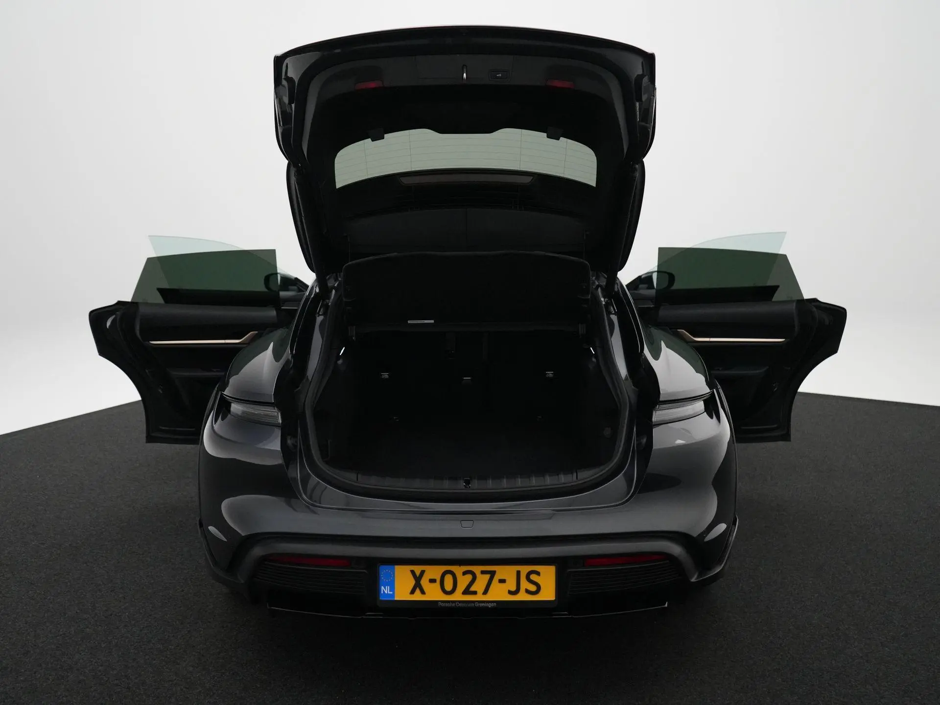 Taycan Cross Turismo 4