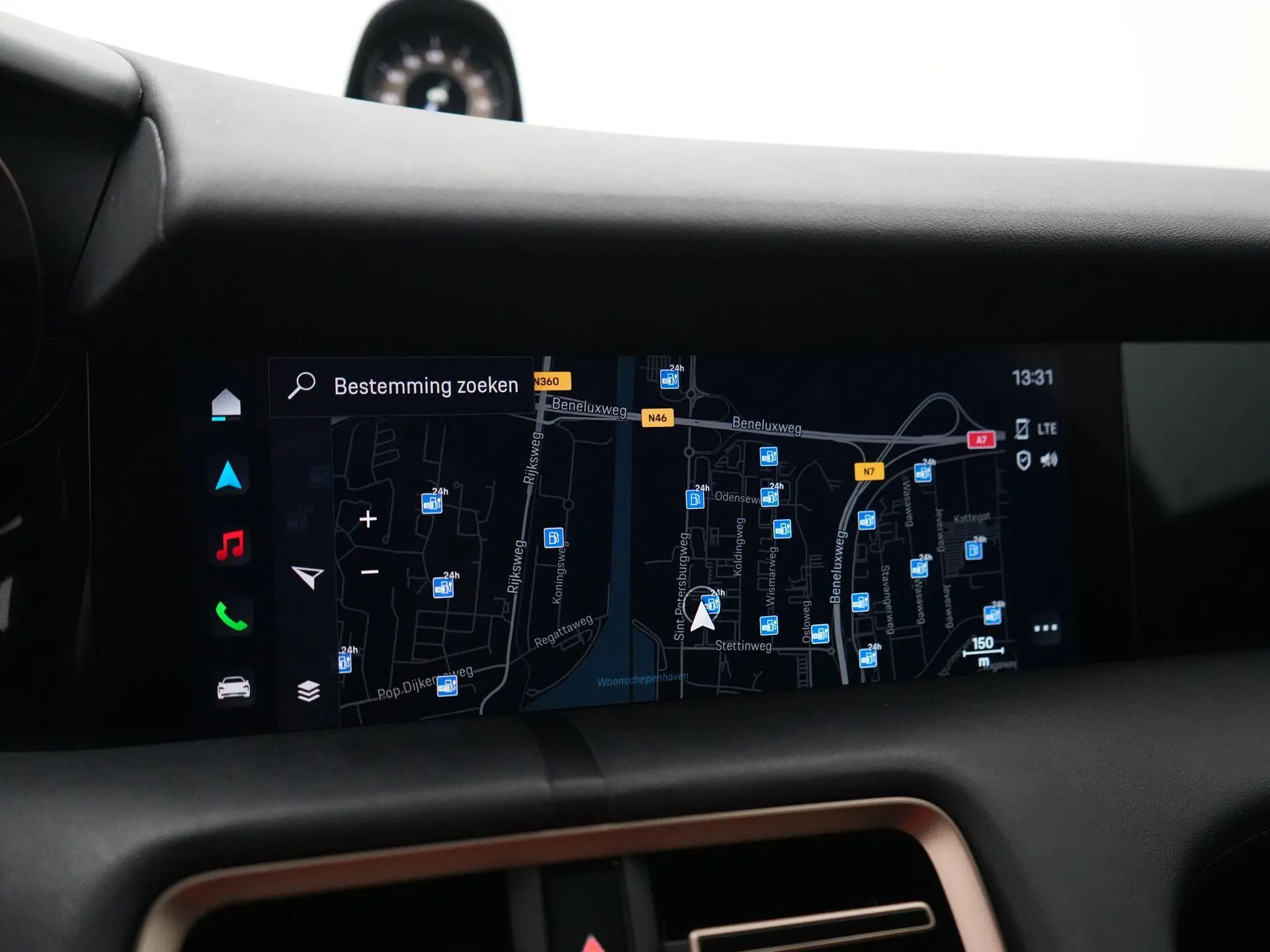 Taycan Cross Turismo 4