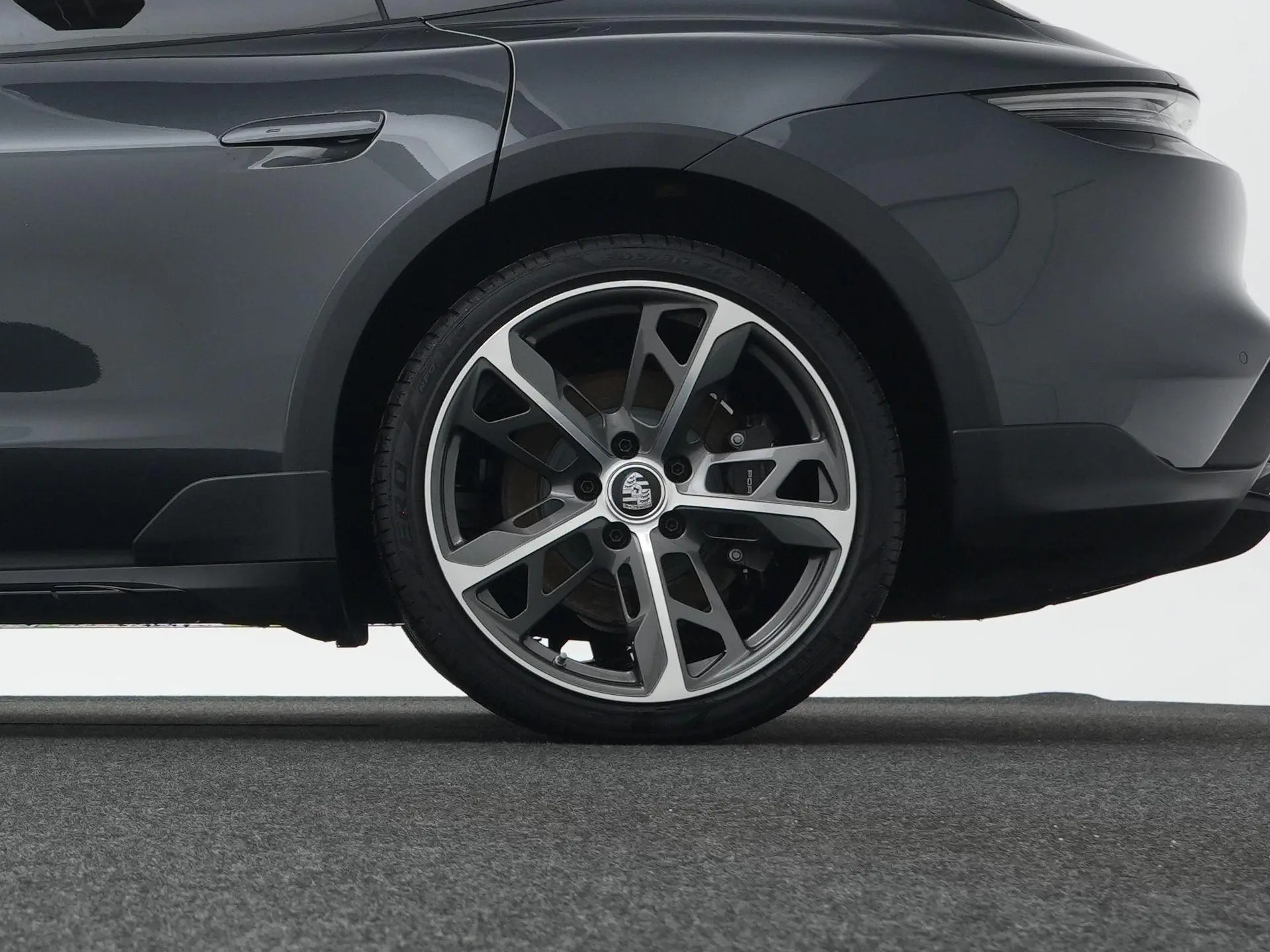 Taycan Cross Turismo 4