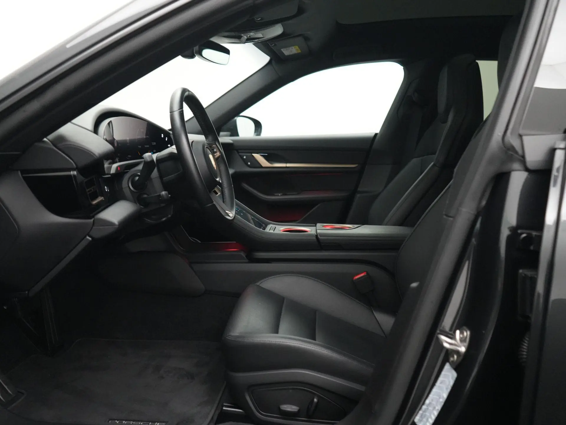 Taycan Cross Turismo 4