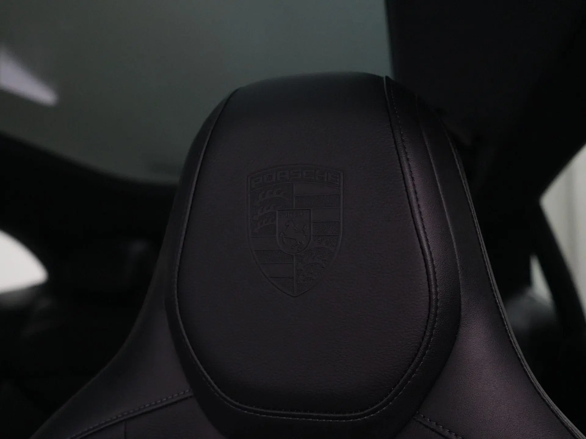 Taycan Cross Turismo 4